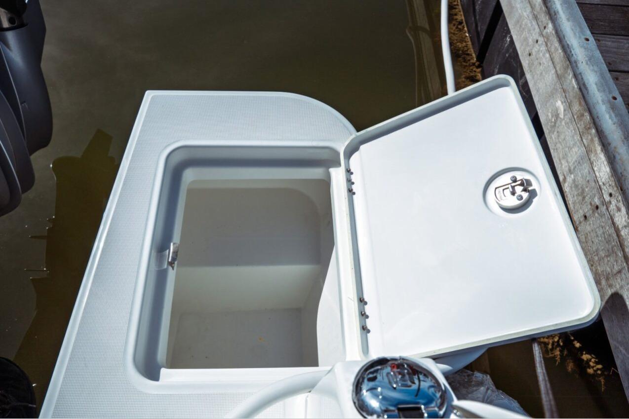 2026 Jeanneau NC 1295 FLY Boat