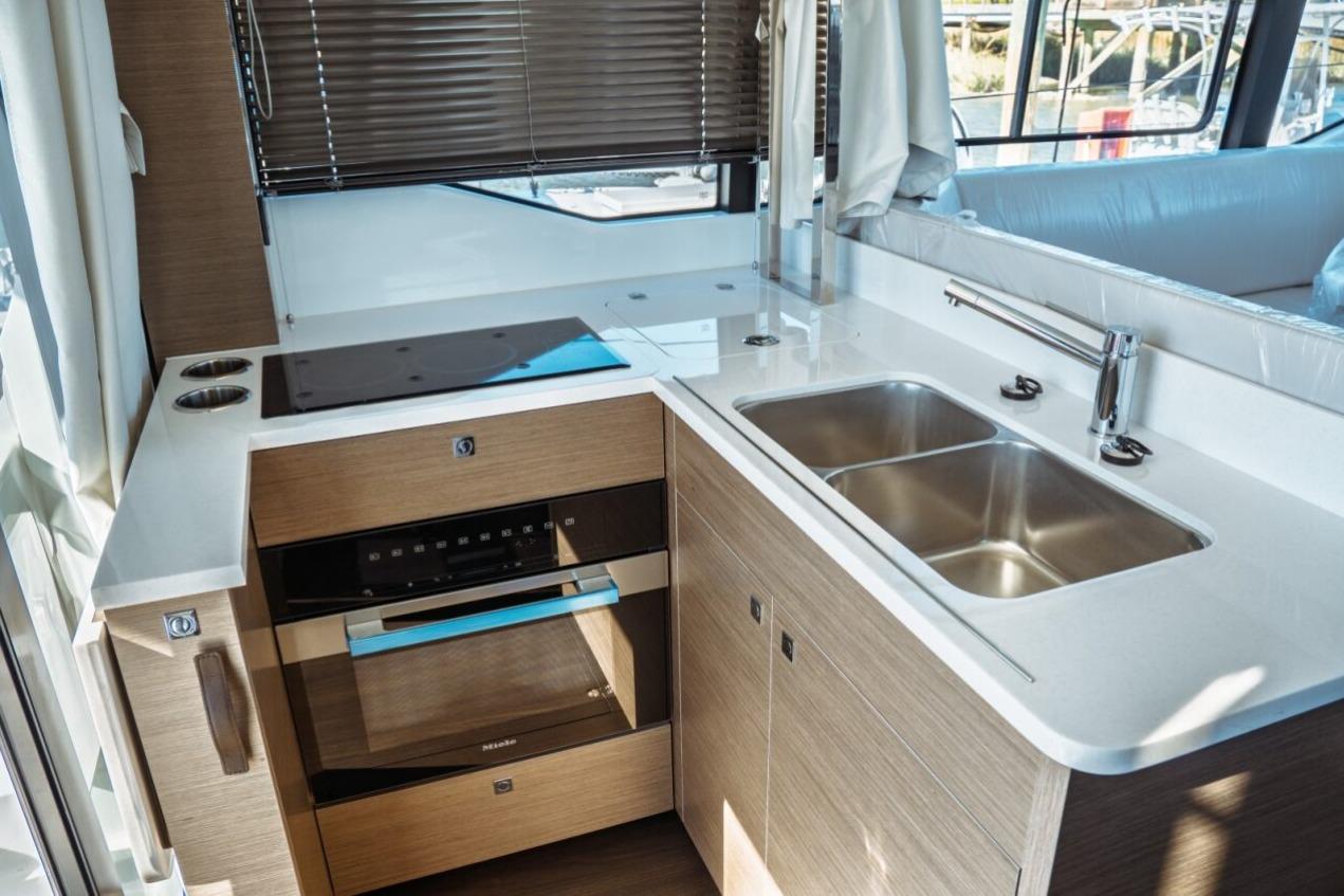 2026 Jeanneau NC 1295 FLY Boat