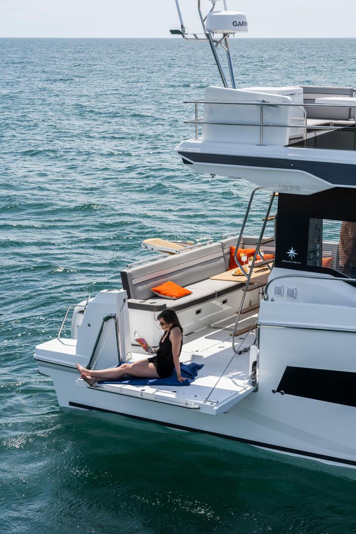 2026 Jeanneau NC 1295 FLY Boat