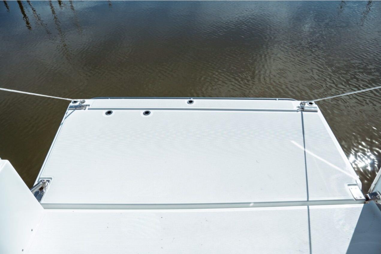 2026 Jeanneau NC 1295 FLY Boat