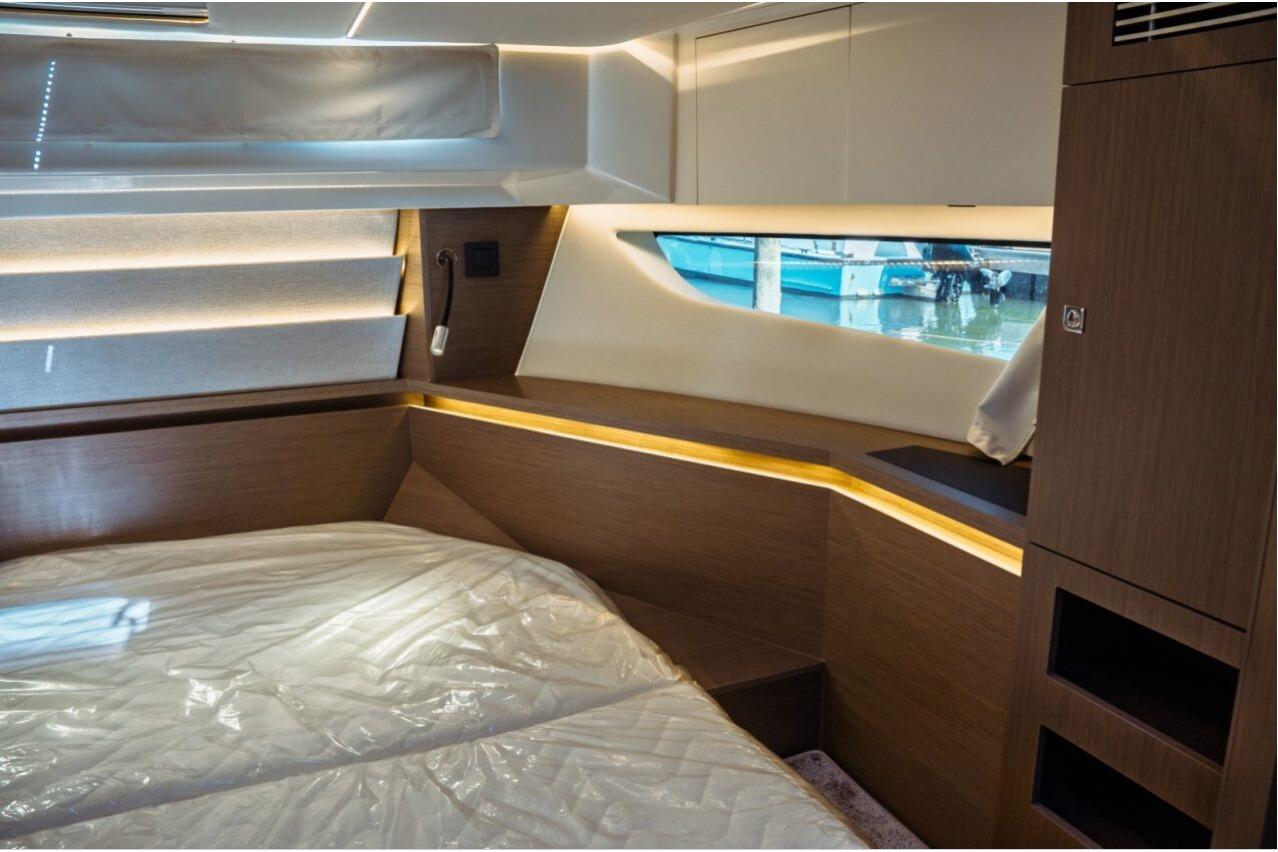 2026 Jeanneau NC 1295 FLY Boat