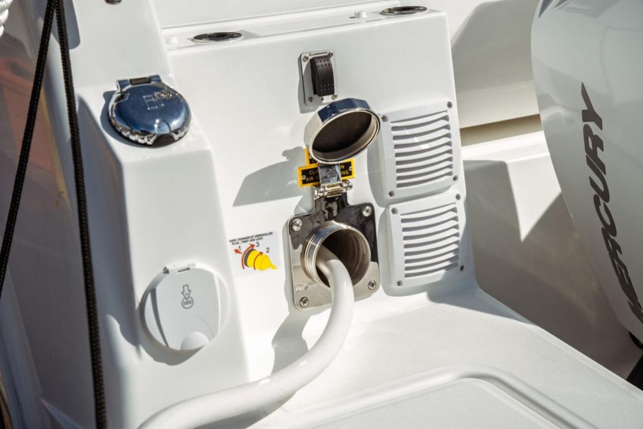 2026 Jeanneau NC 1295 FLY Boat