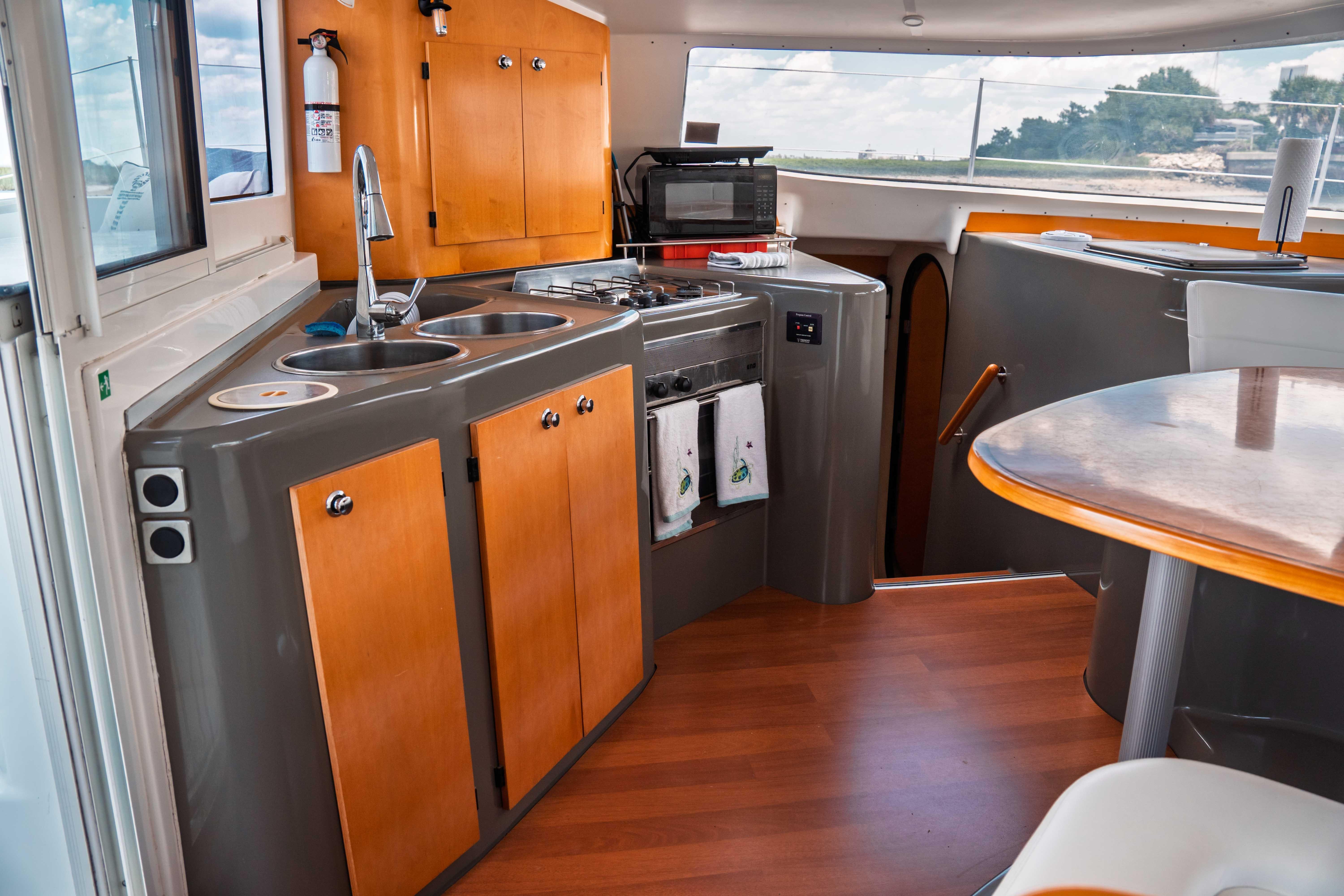 2006 Fountaine Pajot Lavezzi 40 Catamaran