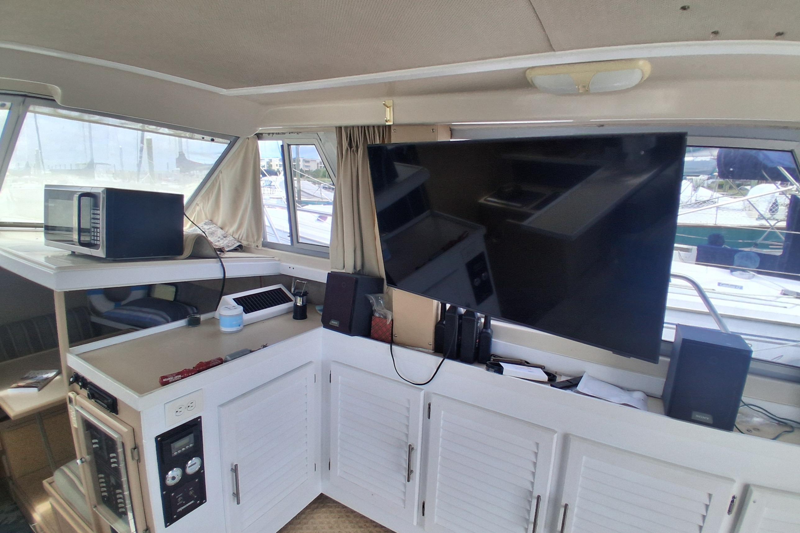 1986 Silverton 34 Convertible Cruisers