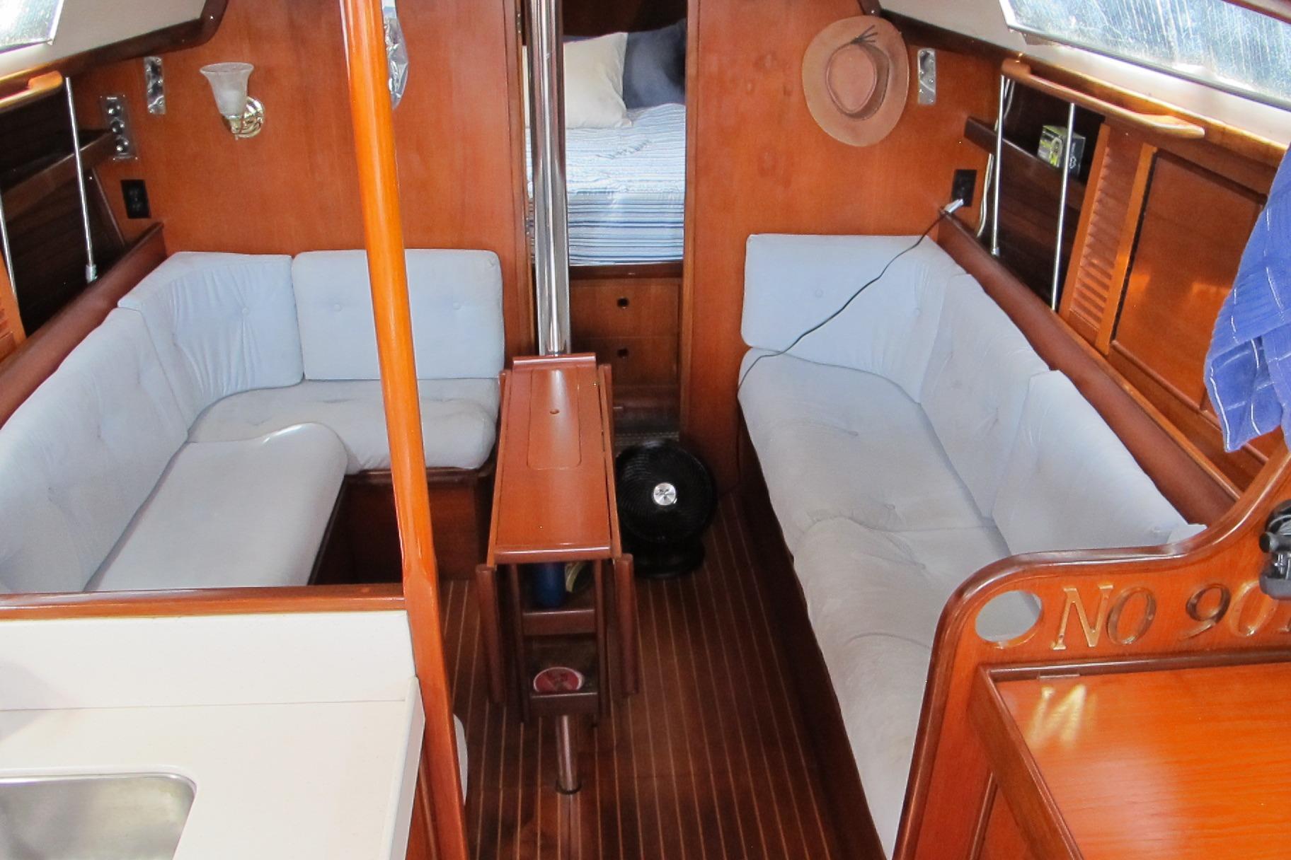 1985 Beneteau Idylle 11.50 Cruisers