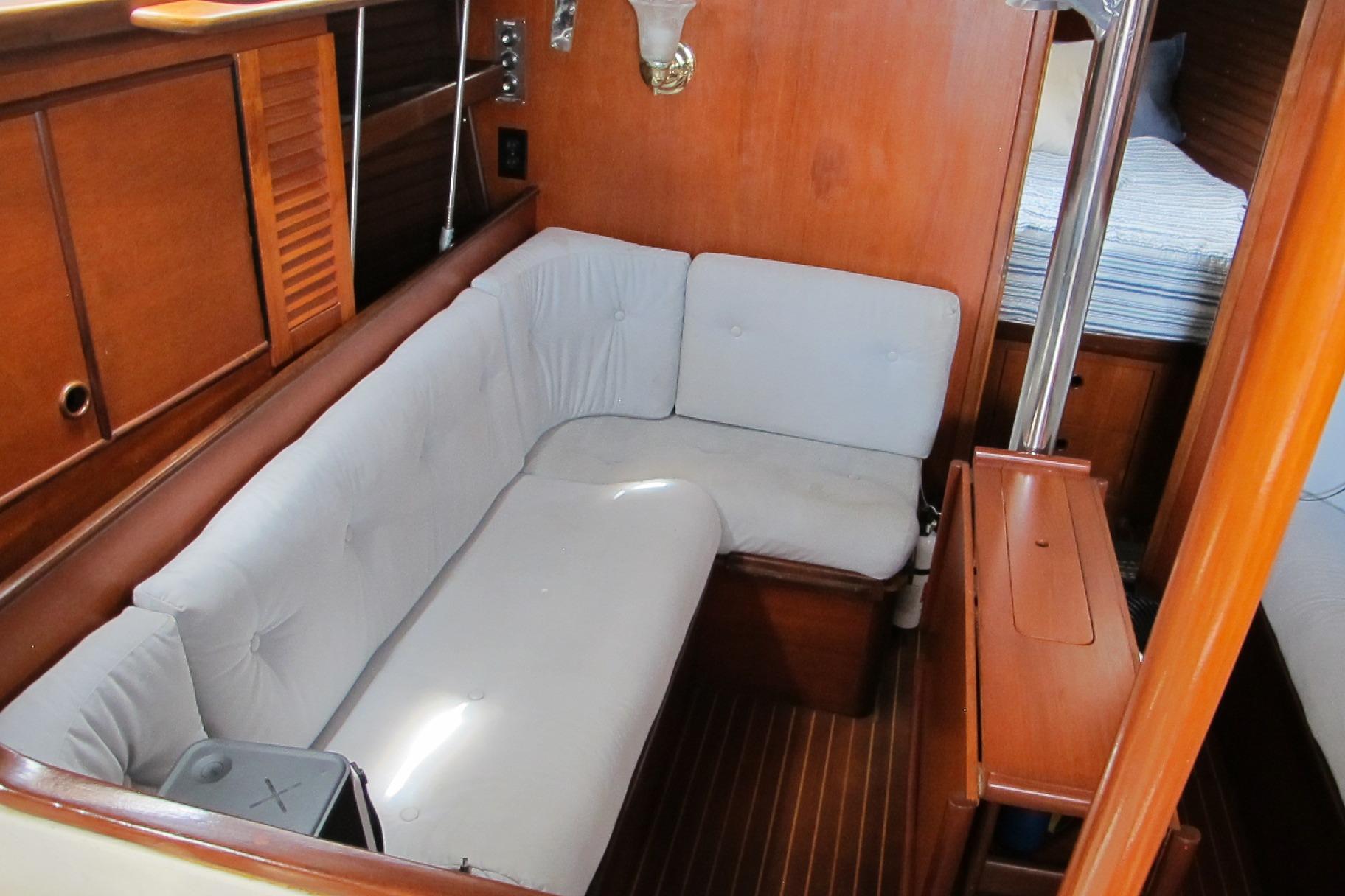 1985 Beneteau Idylle 11.50 Cruisers