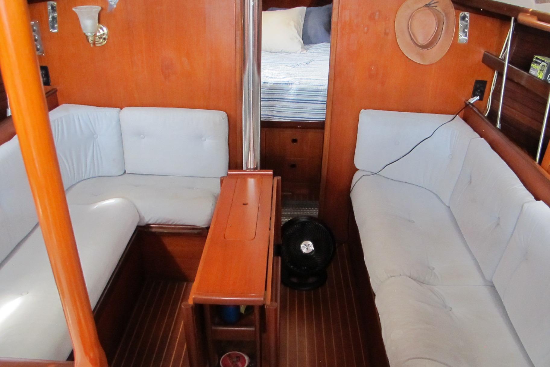1985 Beneteau Idylle 11.50 Cruisers