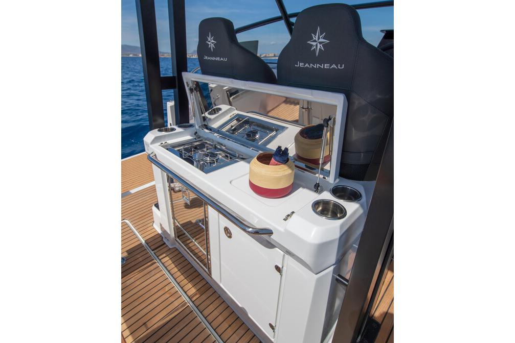 2026 Jeanneau Leader 9.0 Wa Series 2 Walkarounds
