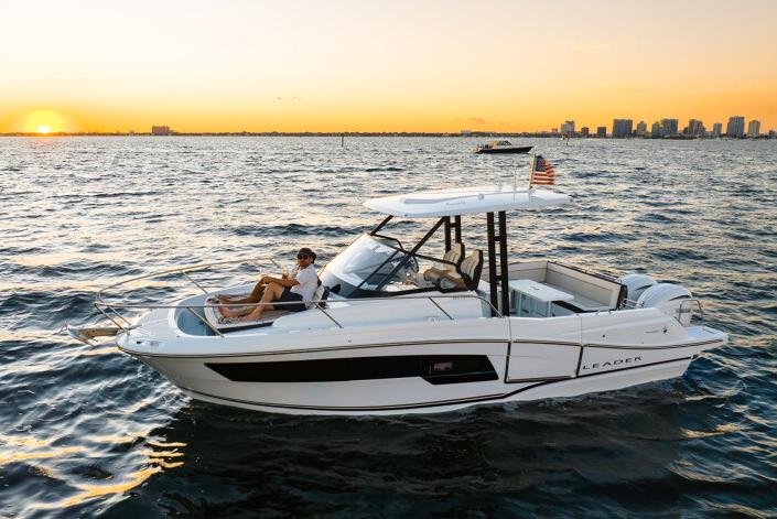 2026 Jeanneau Leader 9.0 Wa Series 2 Walkarounds
