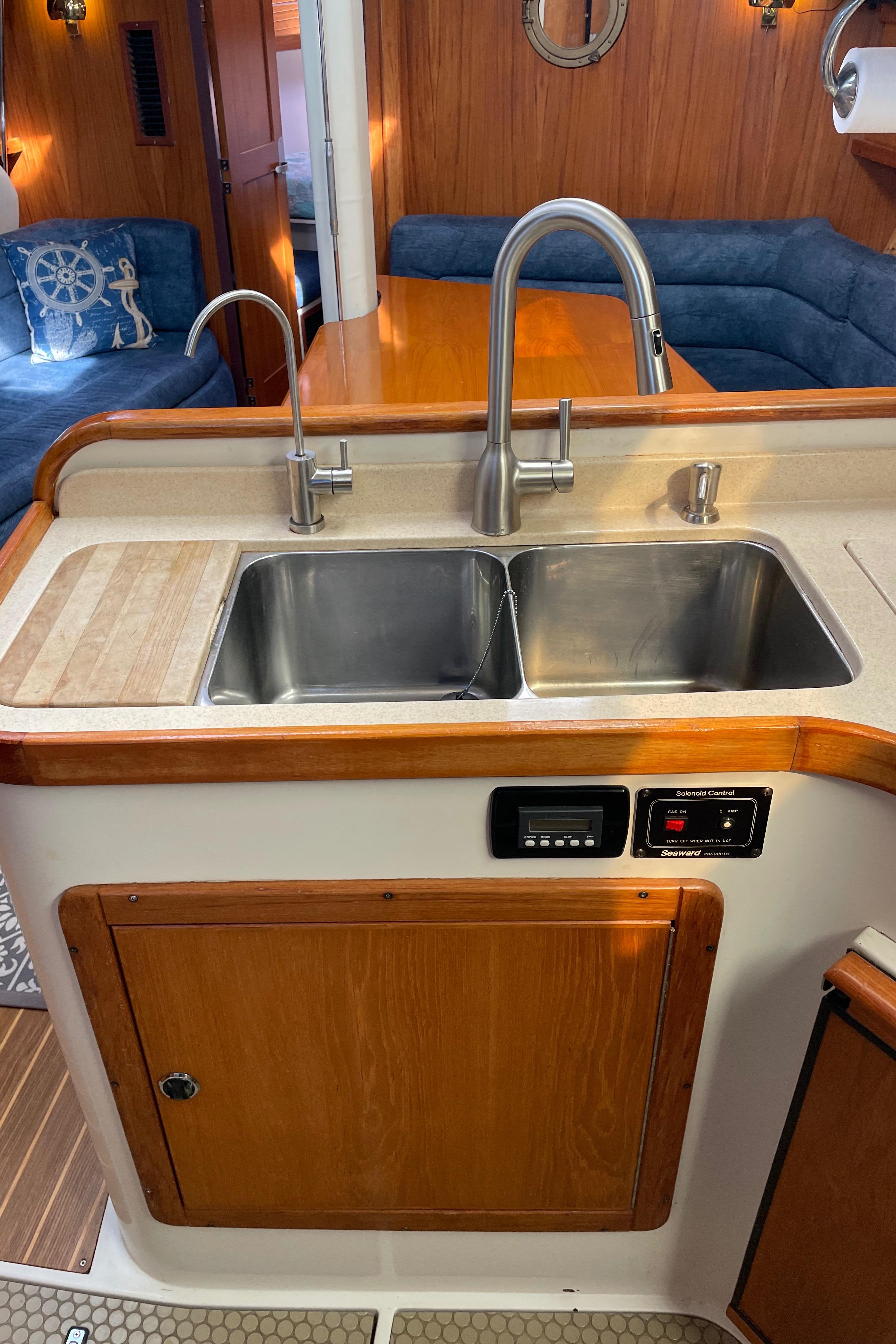 1998 Catalina 400 Cruisers