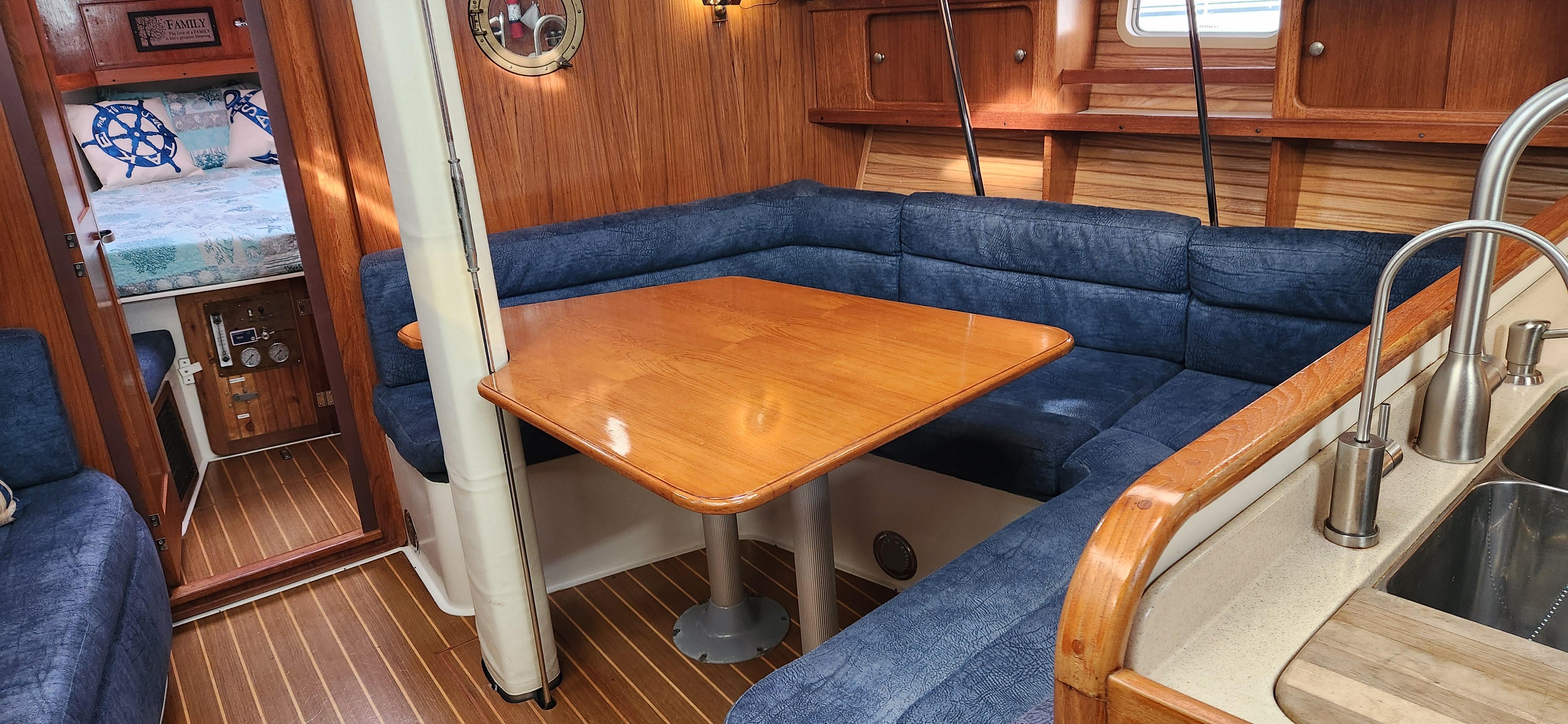 1998 Catalina 400 Cruisers