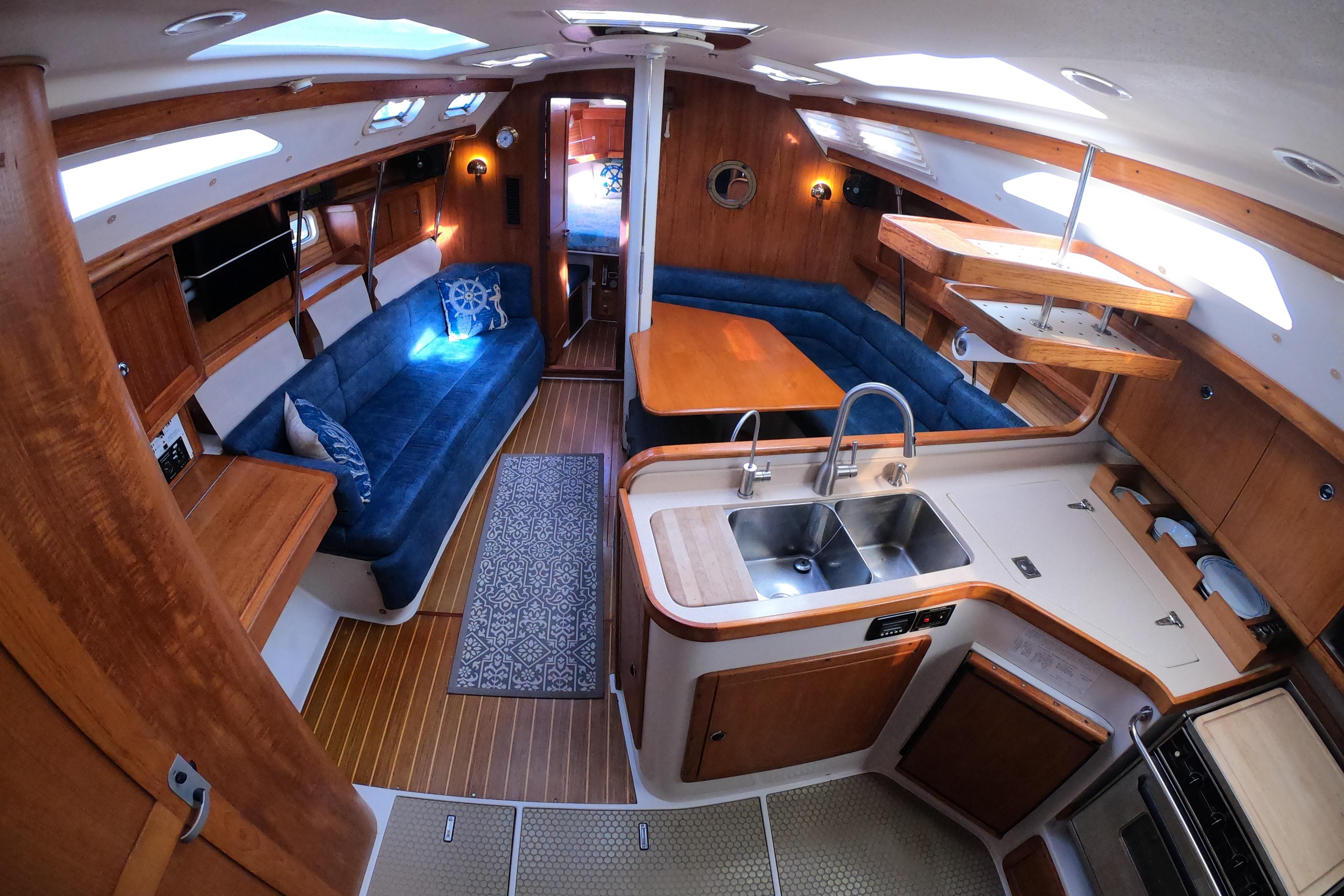 1998 Catalina 400 Cruisers