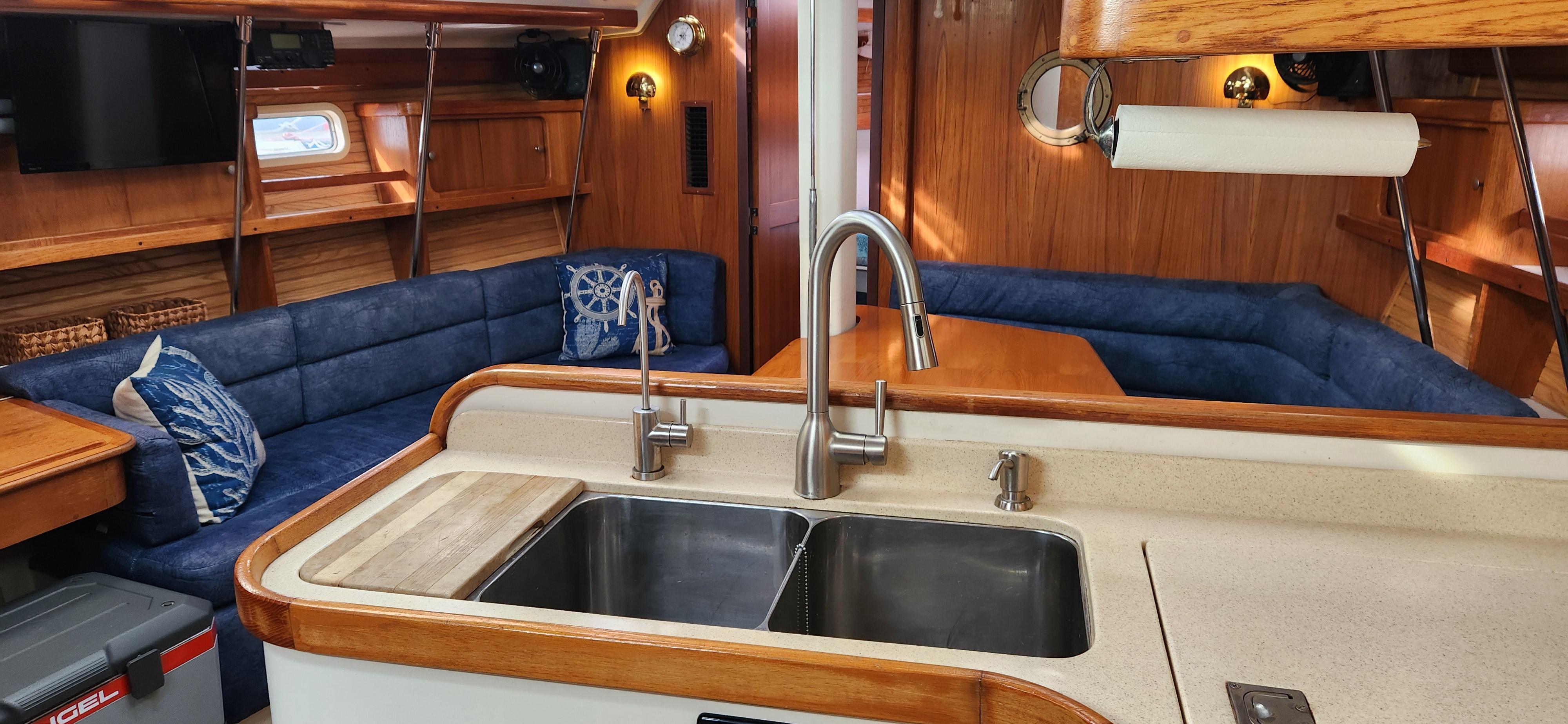 1998 Catalina 400 Cruisers