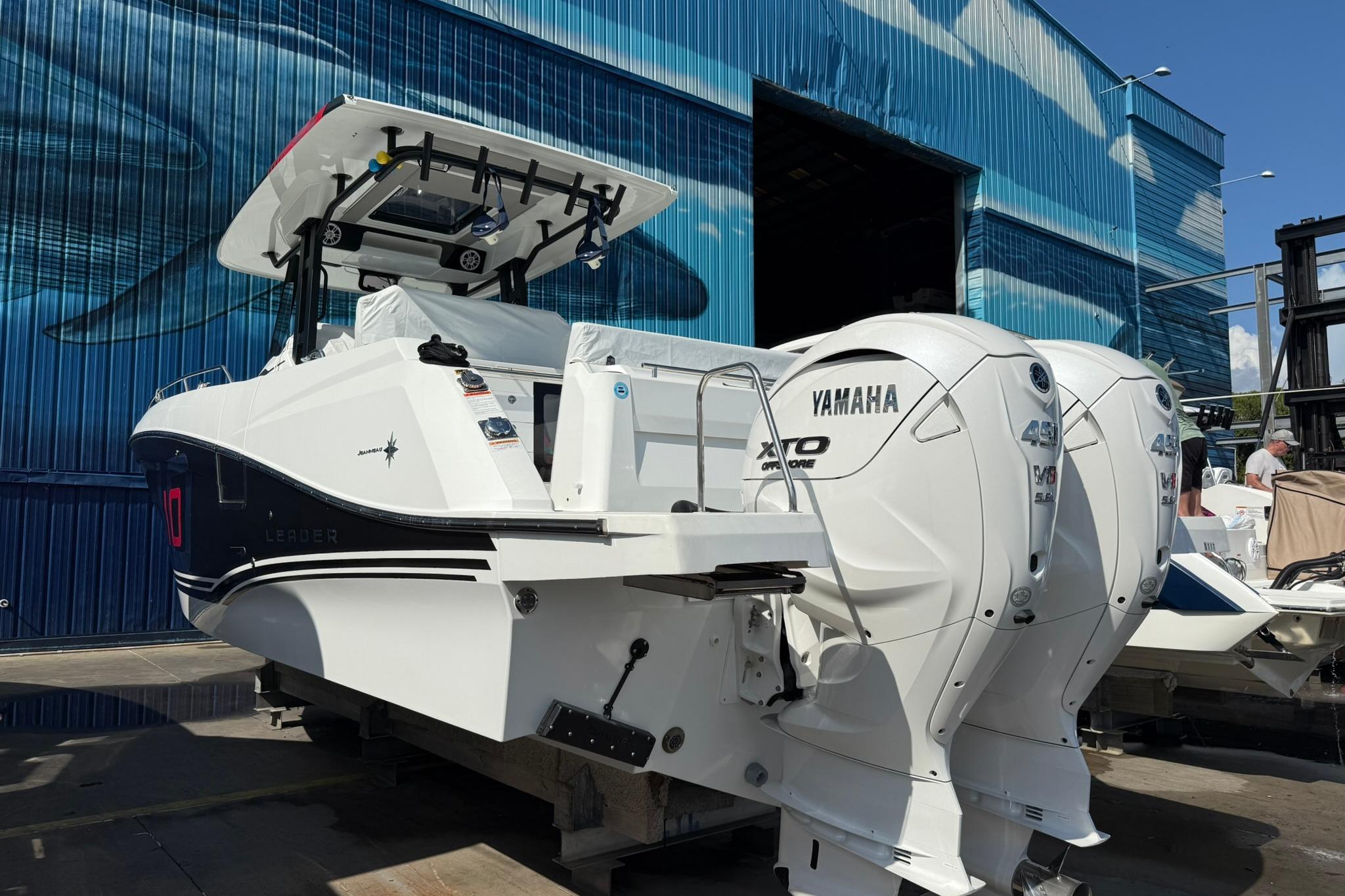 2024 Jeanneau Leader 10.5 CC Boat