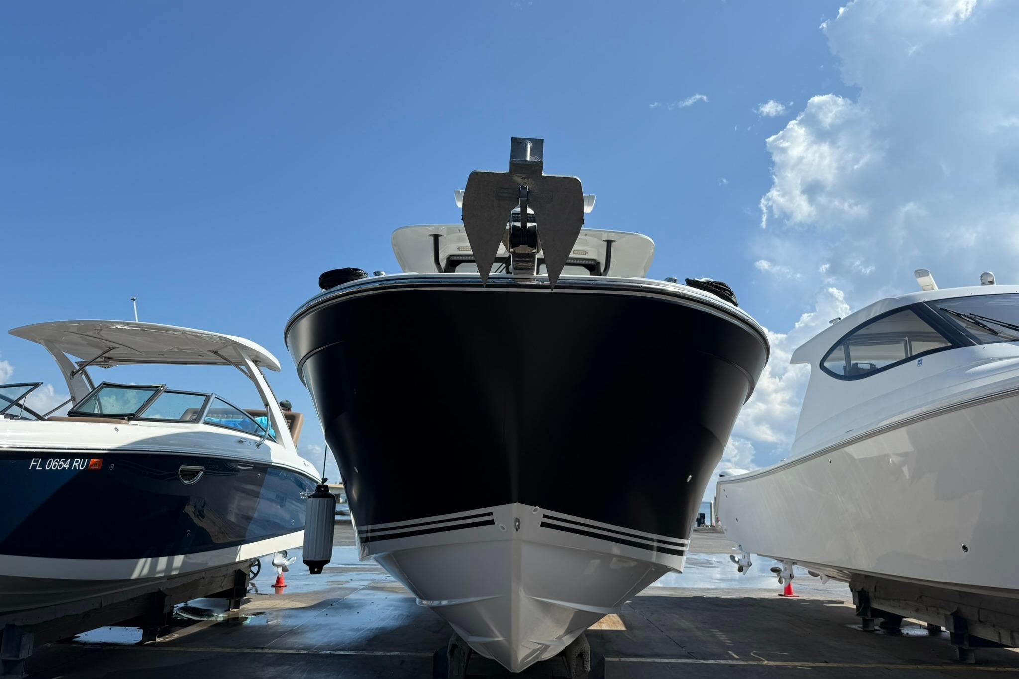 2024 Jeanneau Leader 10.5 CC Boat