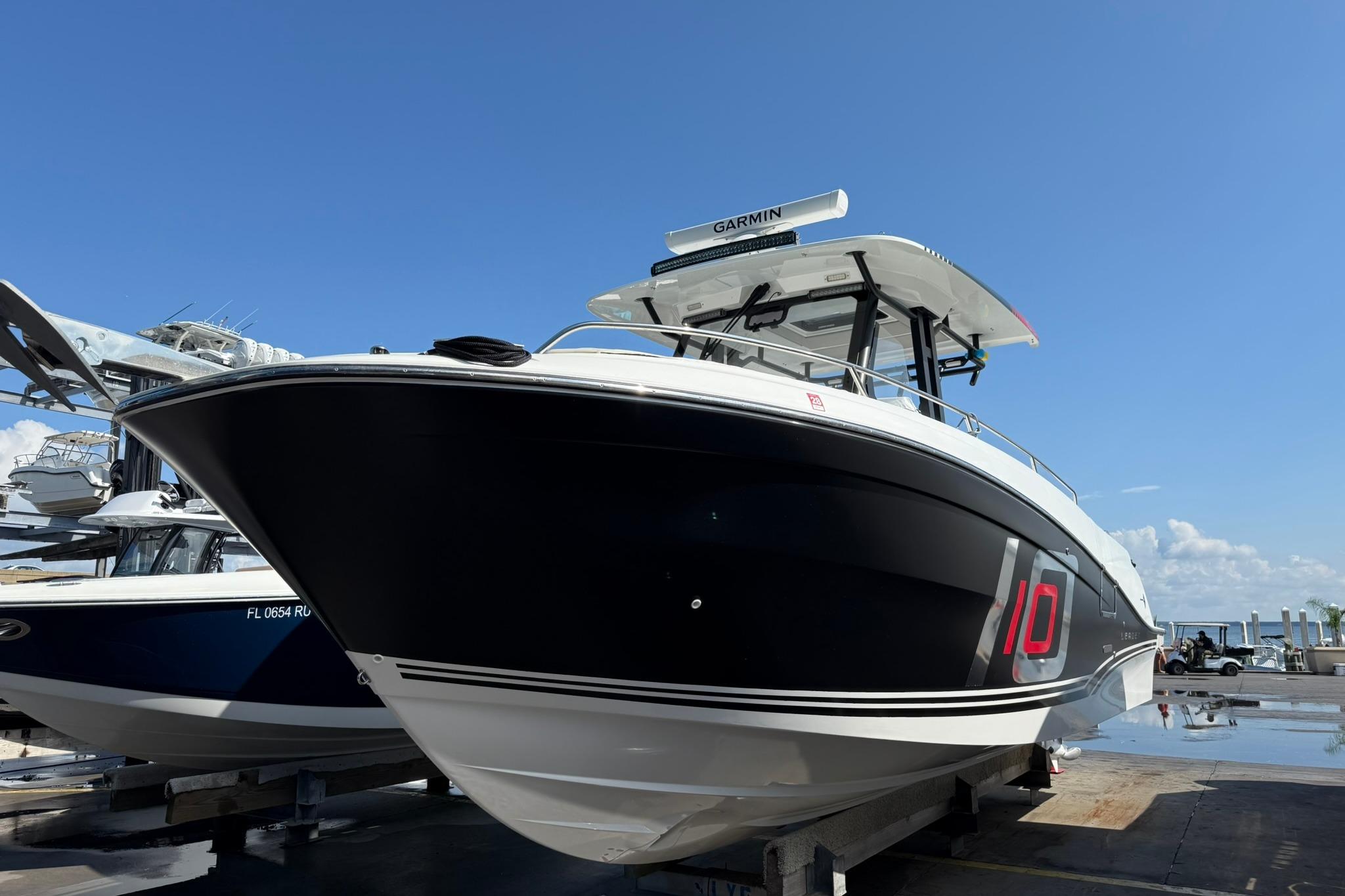 2024 Jeanneau Leader 10.5 CC Boat