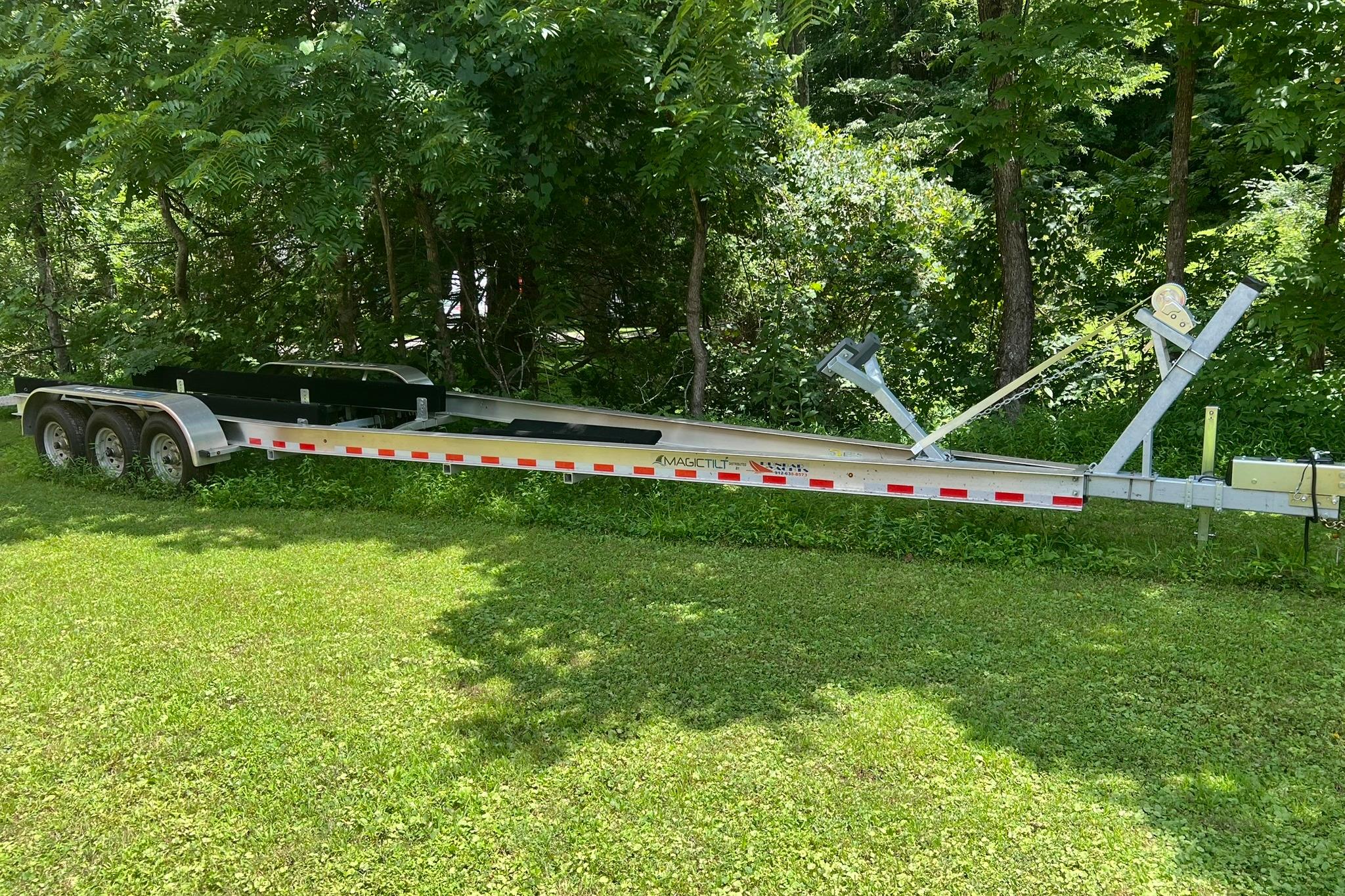 2024 Jeanneau Leader 10.5 CC Boat