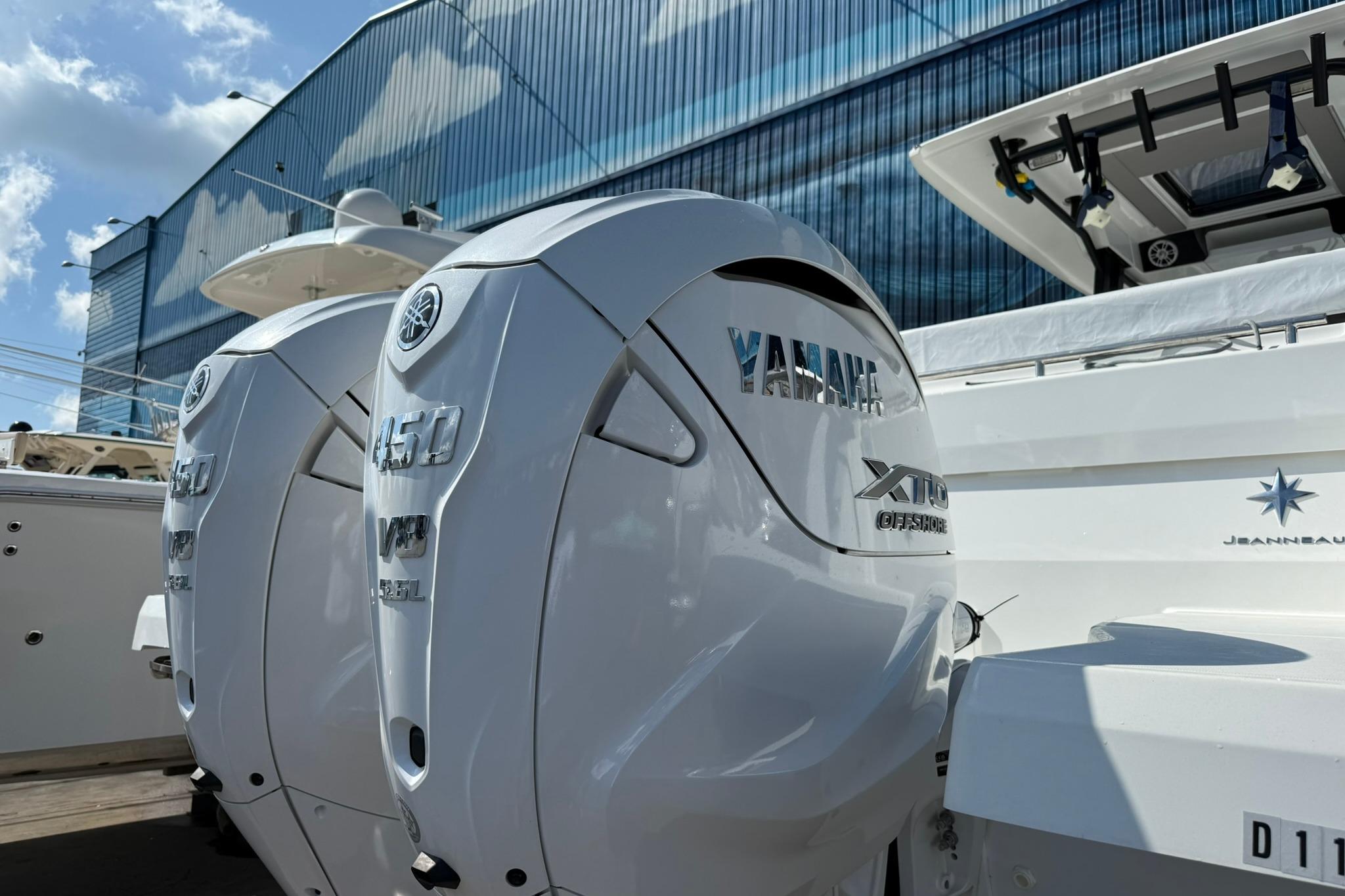 2024 Jeanneau Leader 10.5 CC Boat