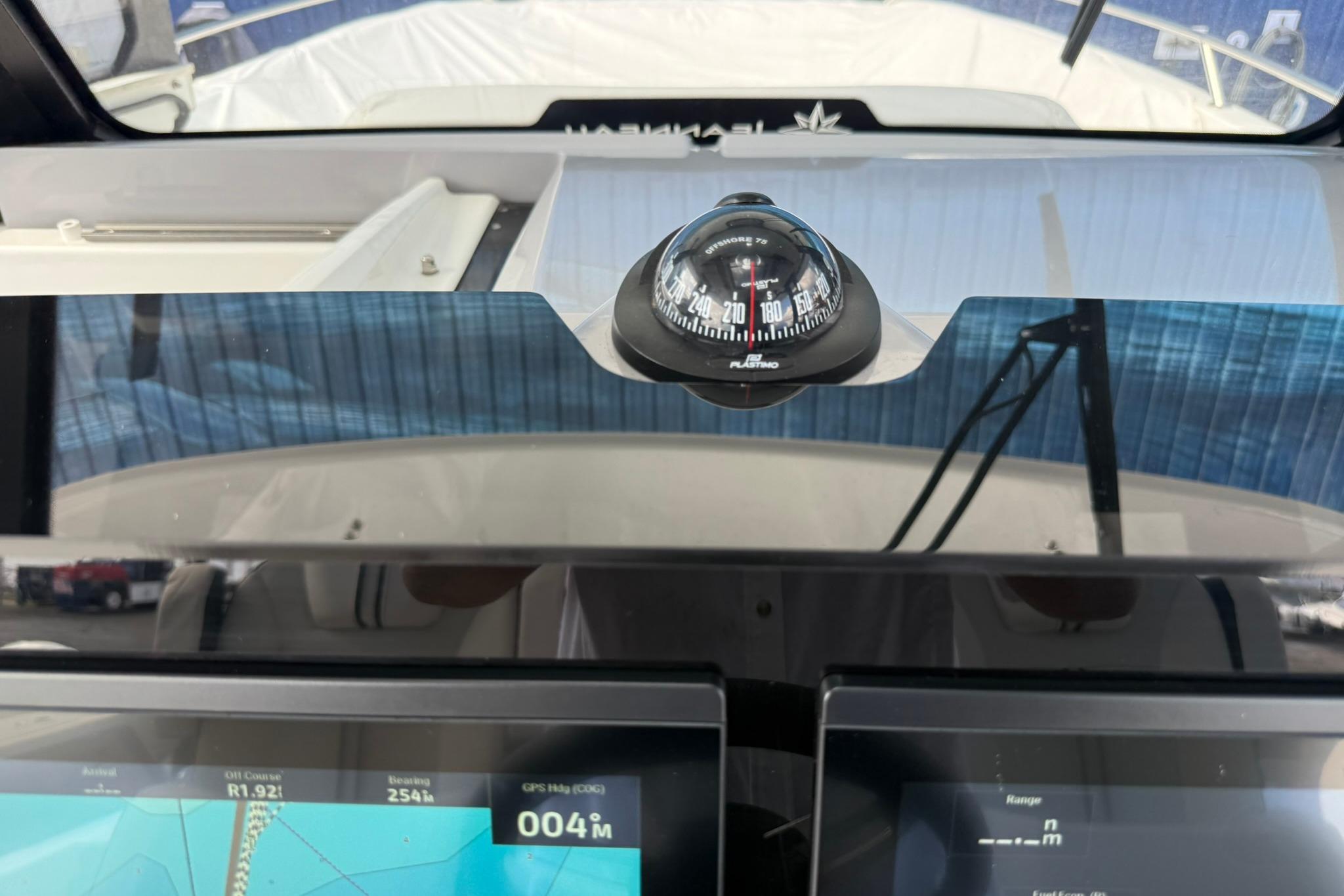 2024 Jeanneau Leader 10.5 CC Boat