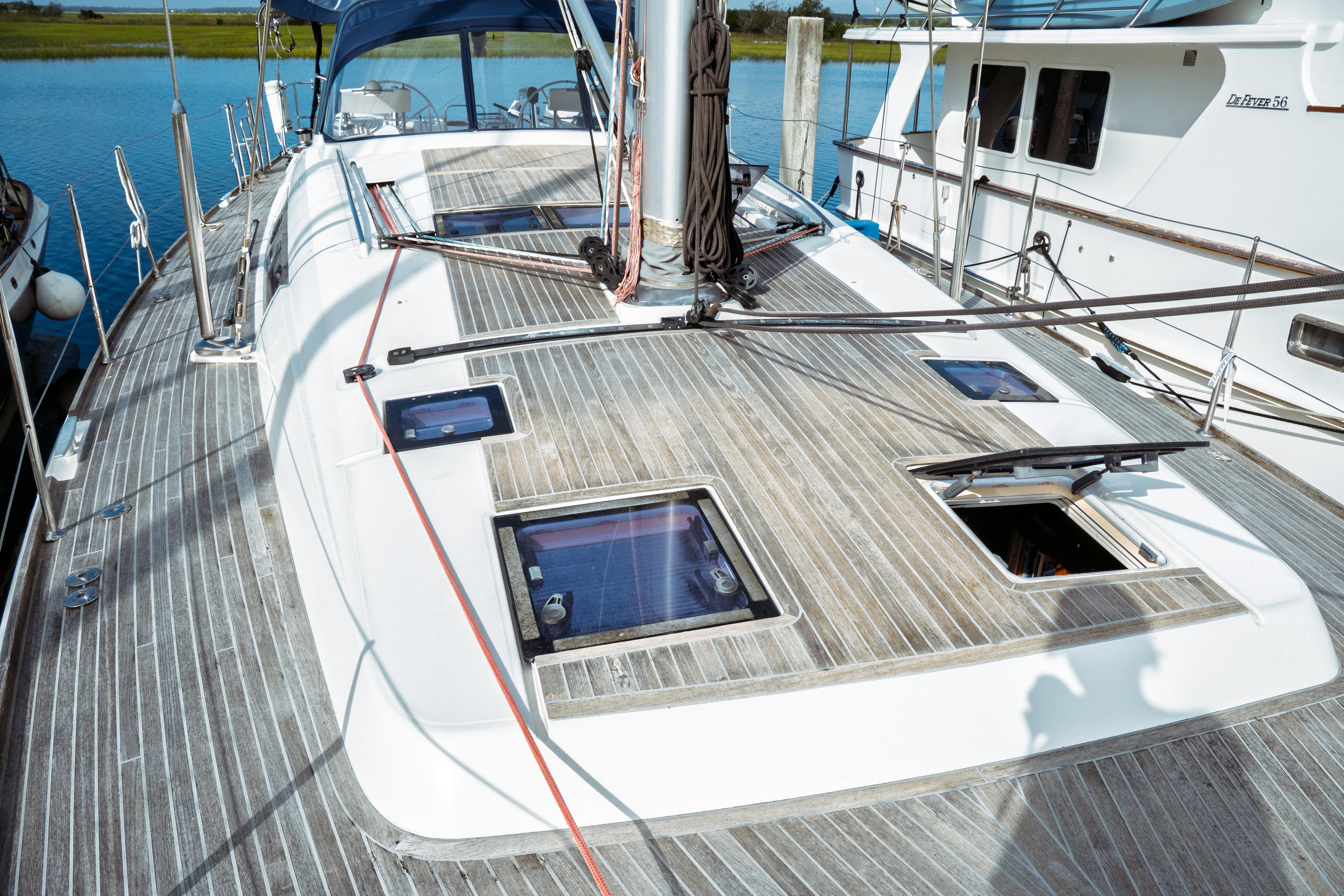 2016 Beneteau Oceanis 60 Boat
