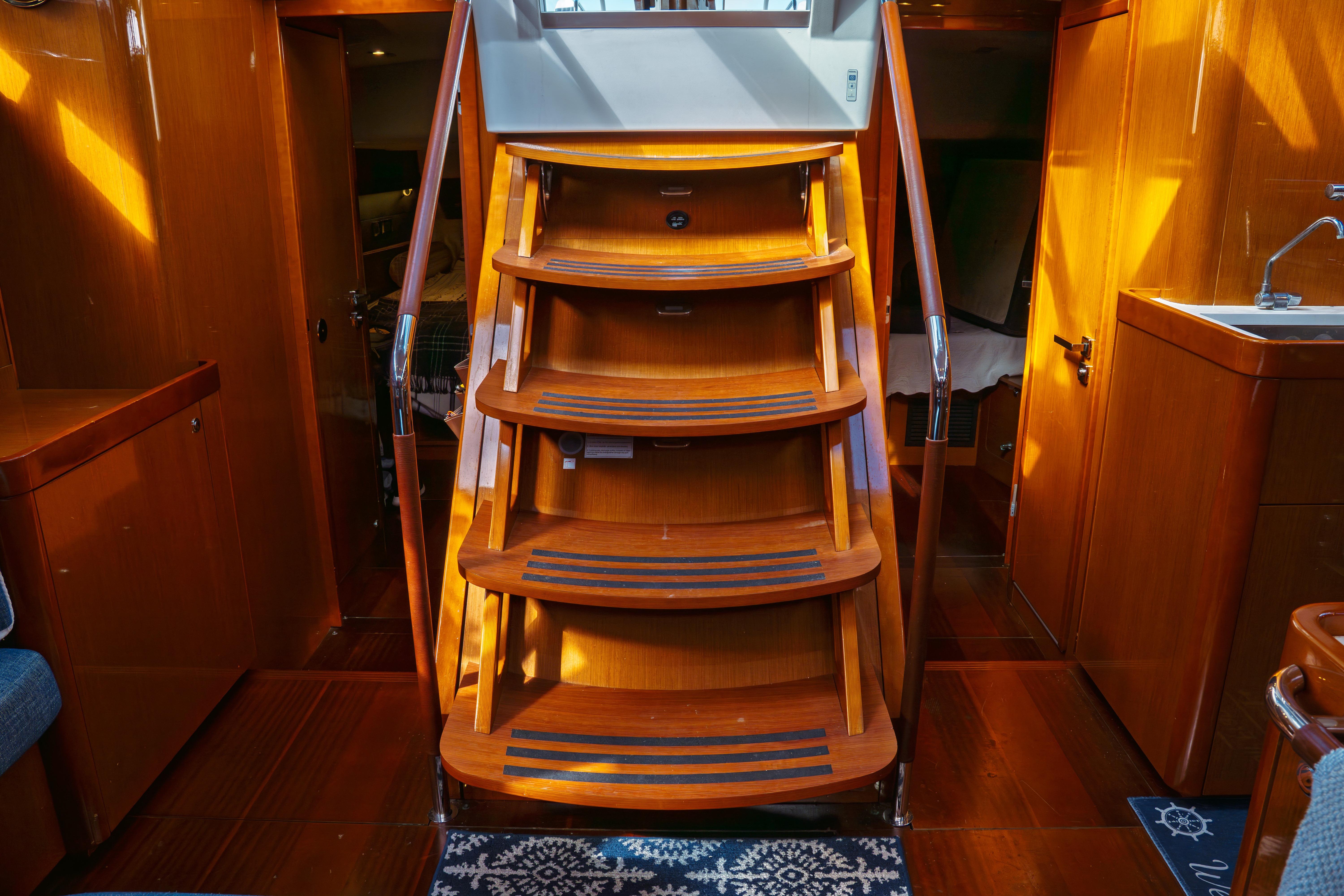 2016 Beneteau Oceanis 60 Boat