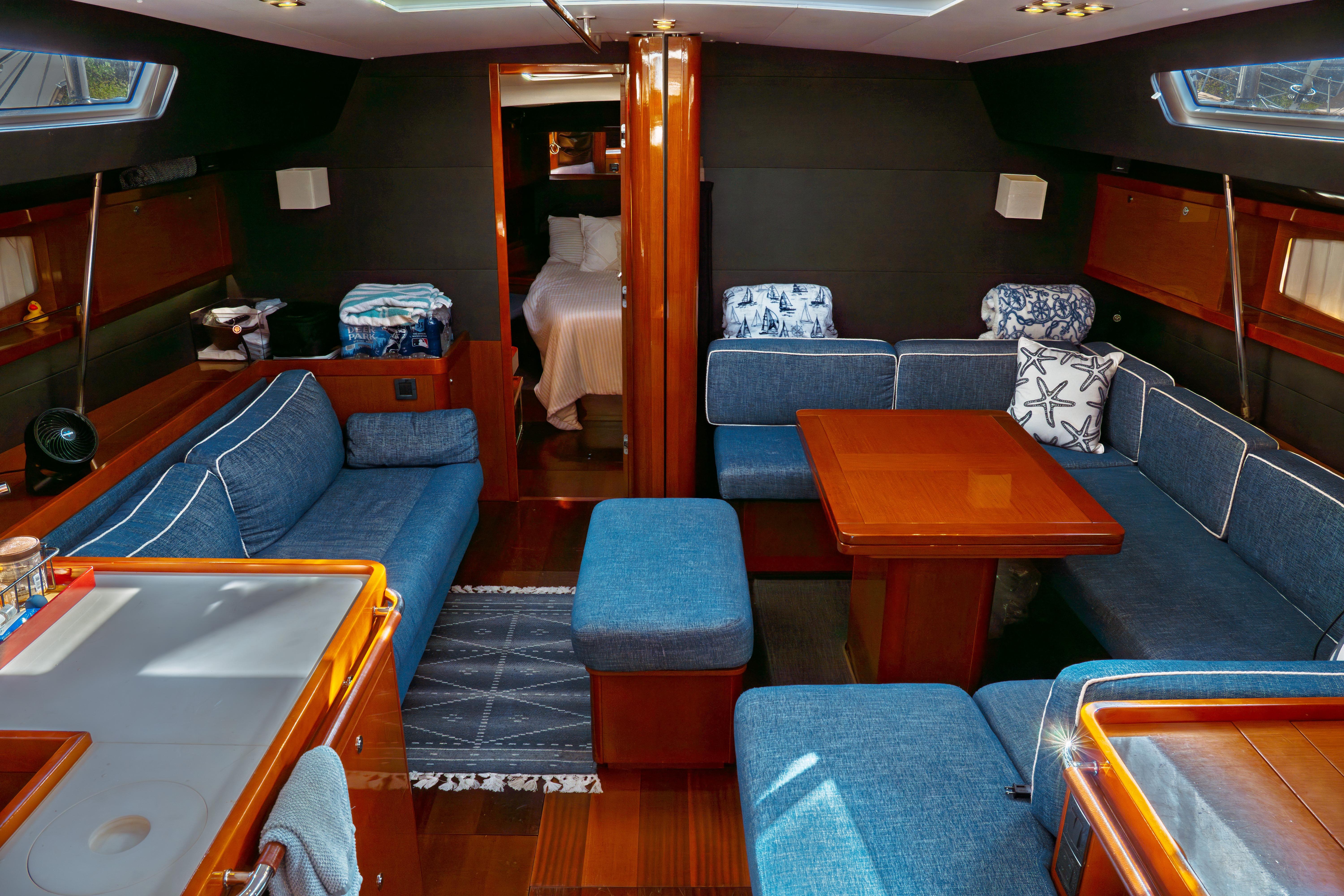 2016 Beneteau Oceanis 60 Boat