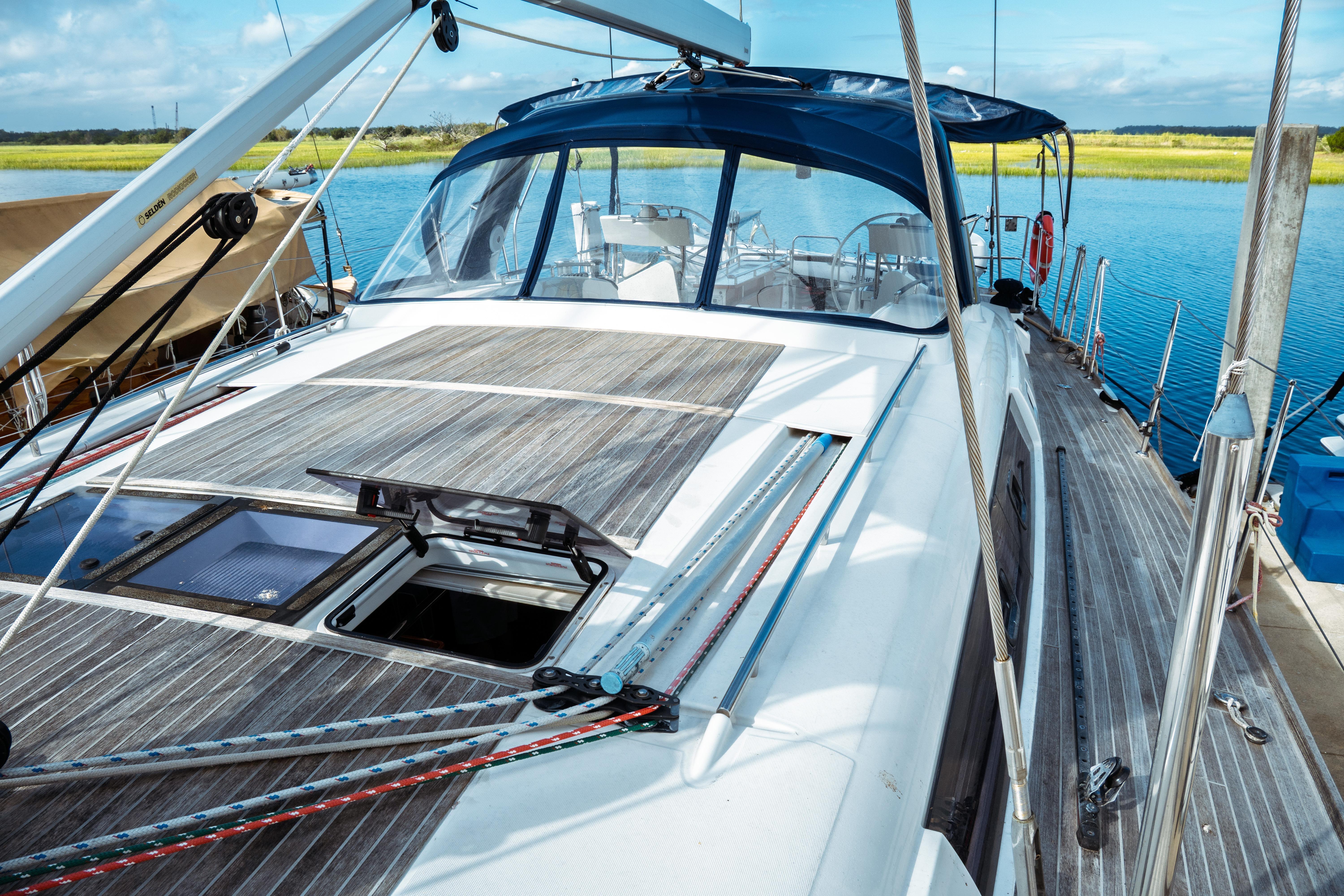 2016 Beneteau Oceanis 60 Boat