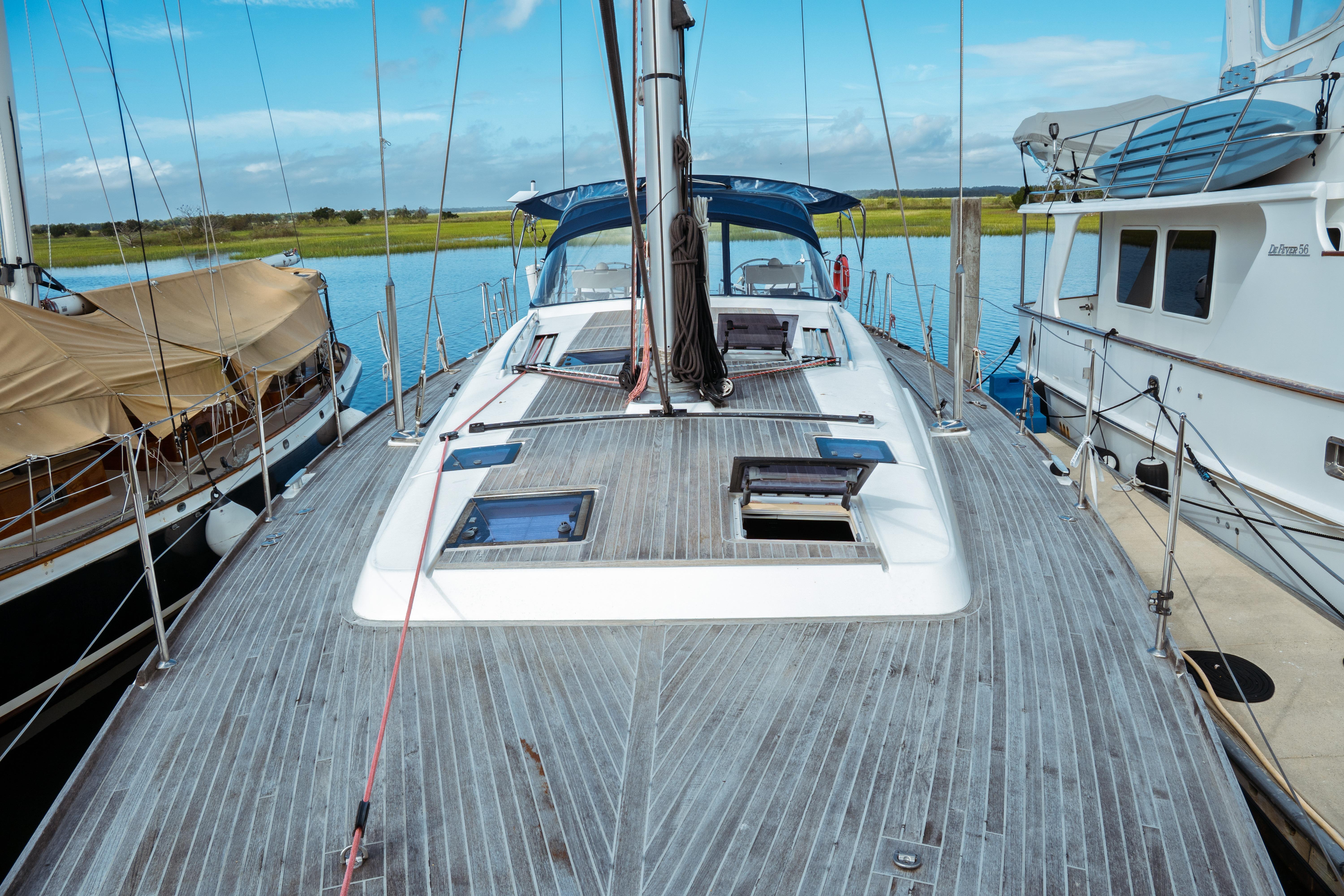 2016 Beneteau Oceanis 60 Boat