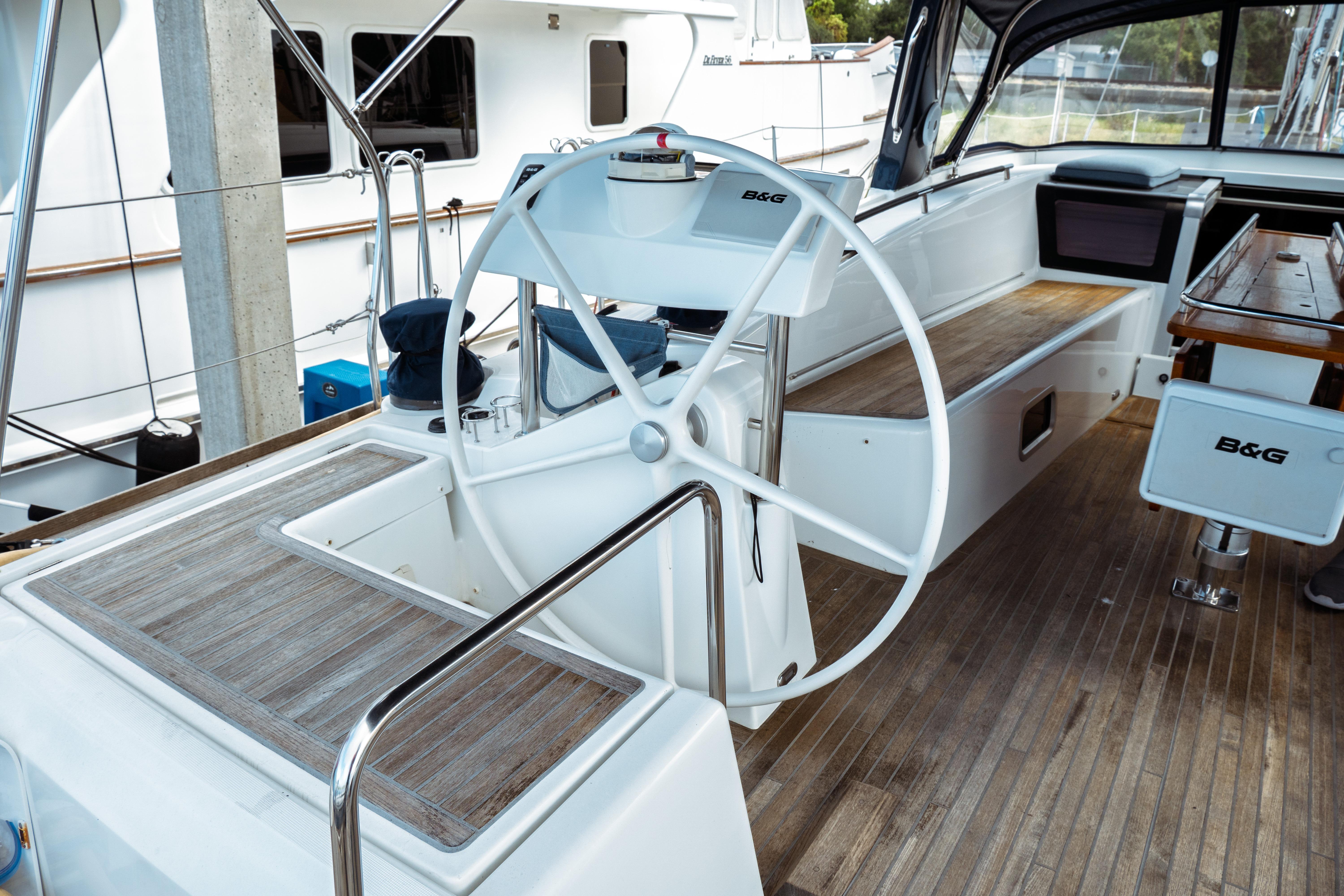 2016 Beneteau Oceanis 60 Boat