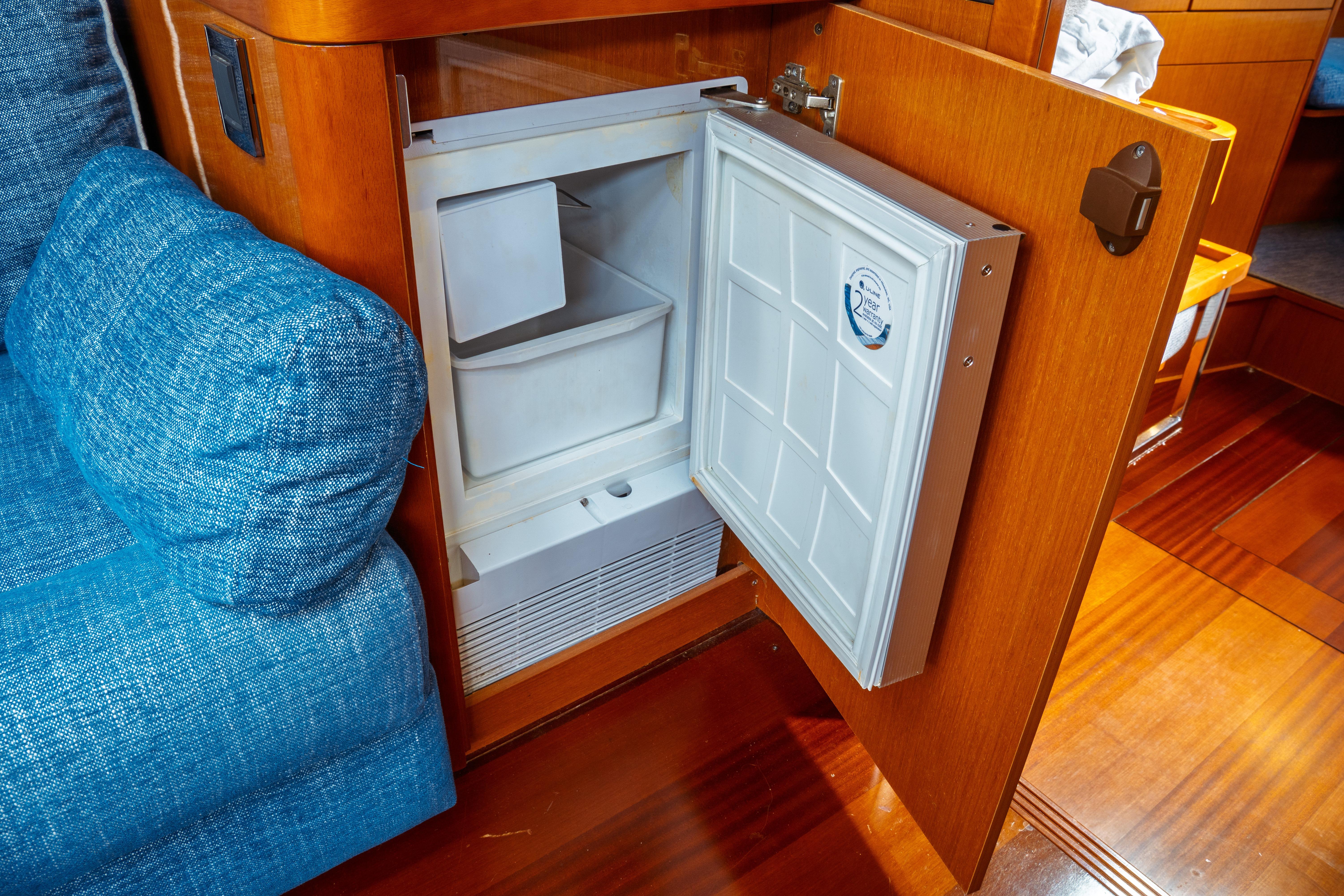 2016 Beneteau Oceanis 60 Boat