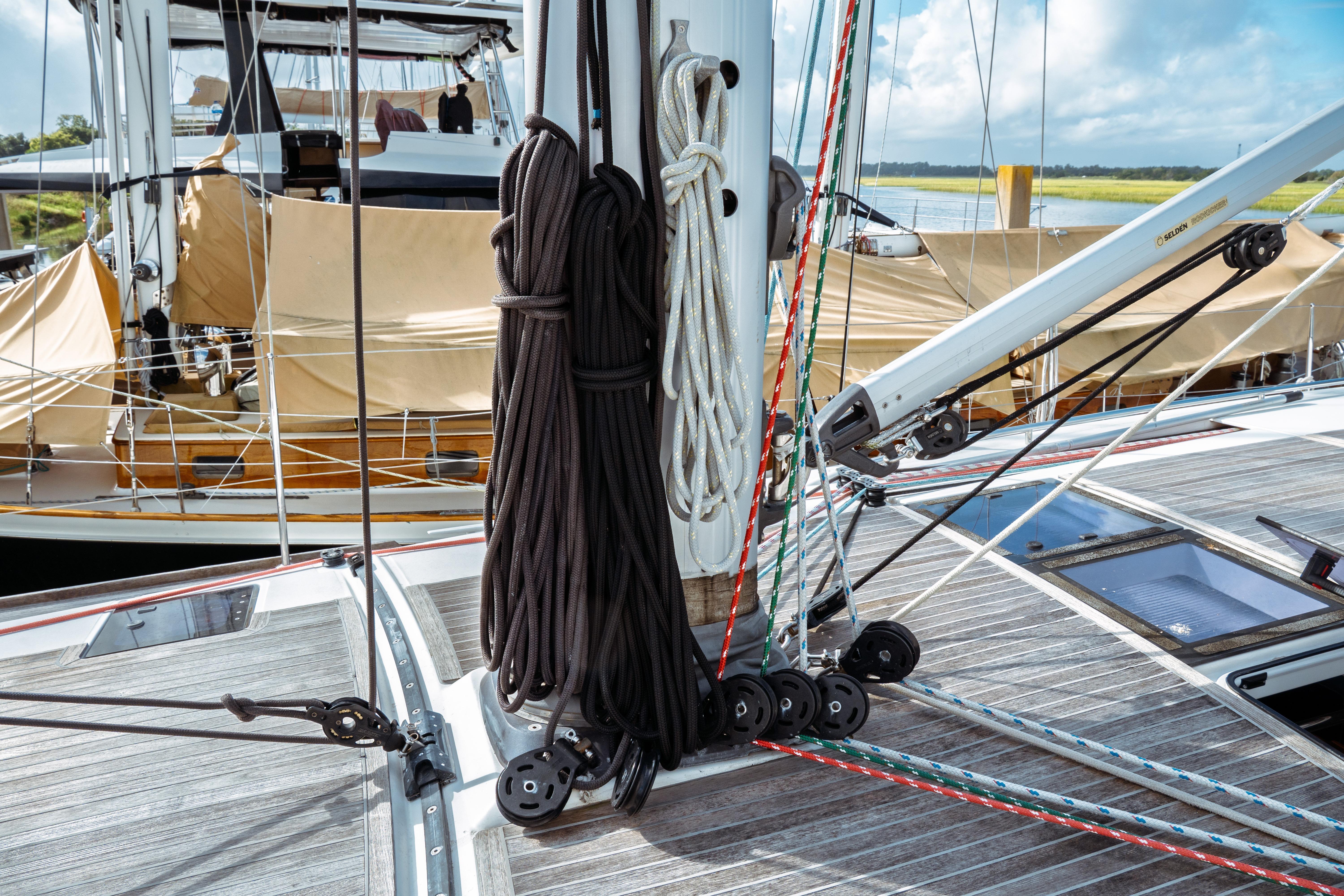 2016 Beneteau Oceanis 60 Boat