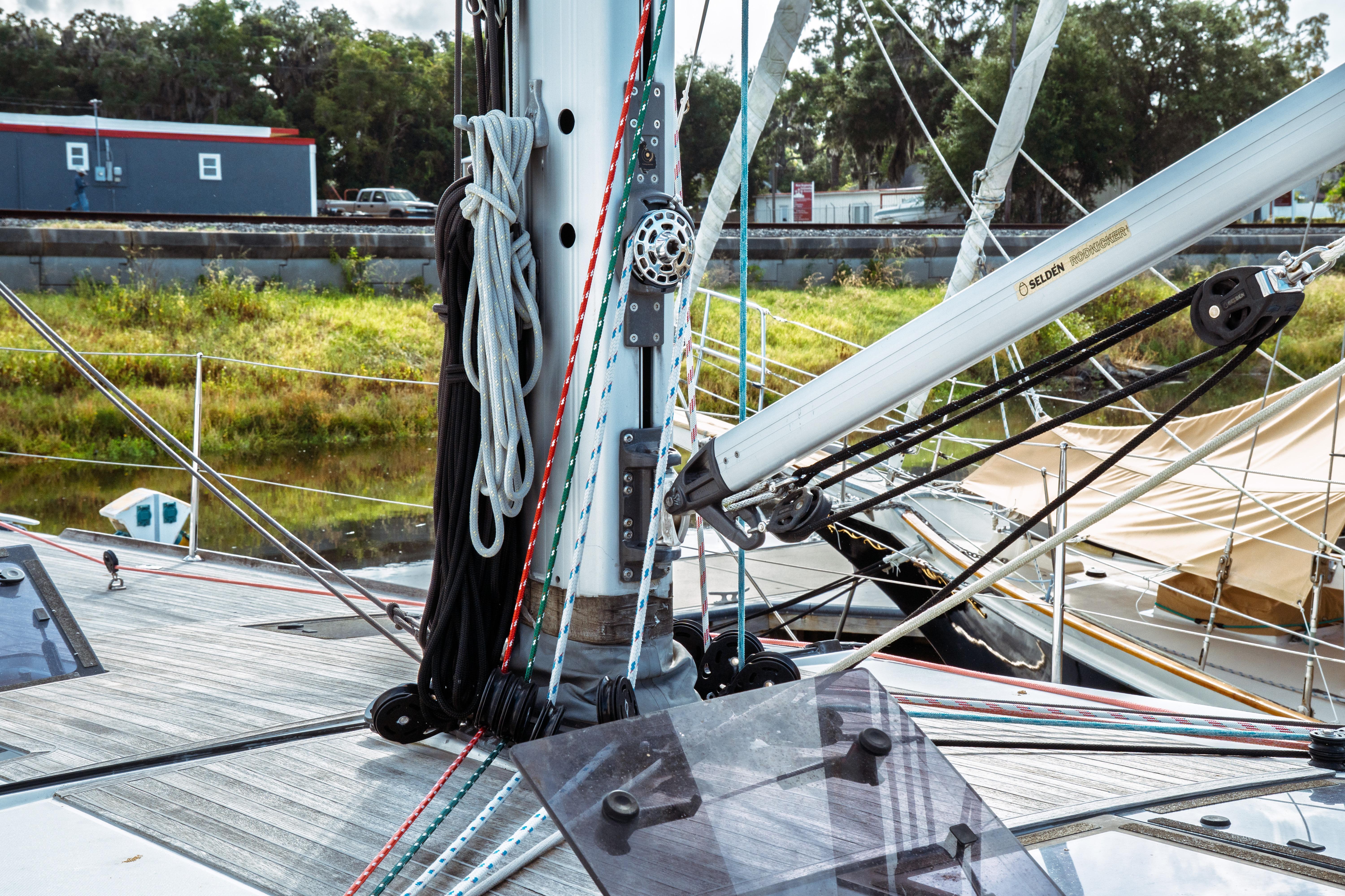 2016 Beneteau Oceanis 60 Boat
