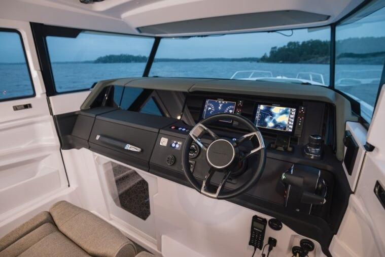 2027 Axopar 38 Cross Cabin Pilothouse