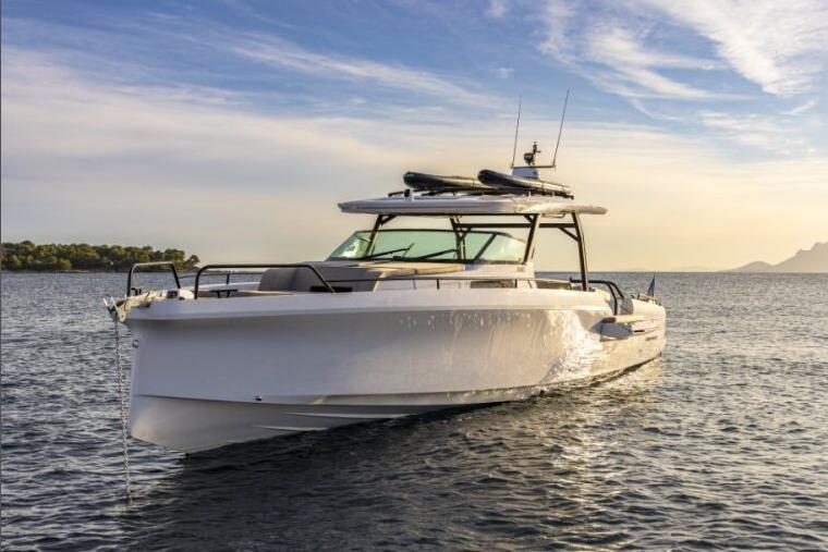 2027 Axopar 45 Sun-Top Sports Cruiser