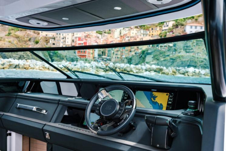 2027 Axopar 45 Sun-Top Sports Cruiser