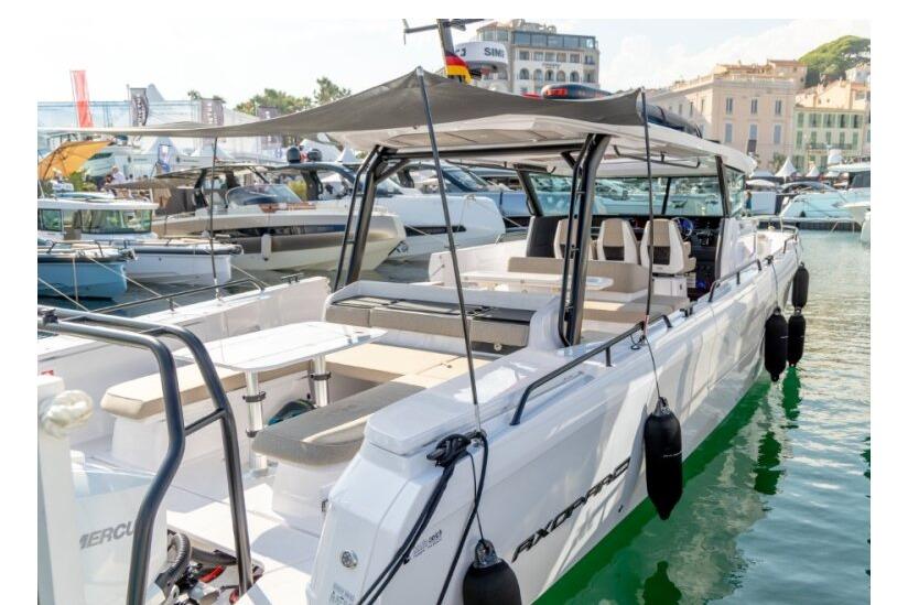 2027 Axopar 45 Cross Top Cruisers