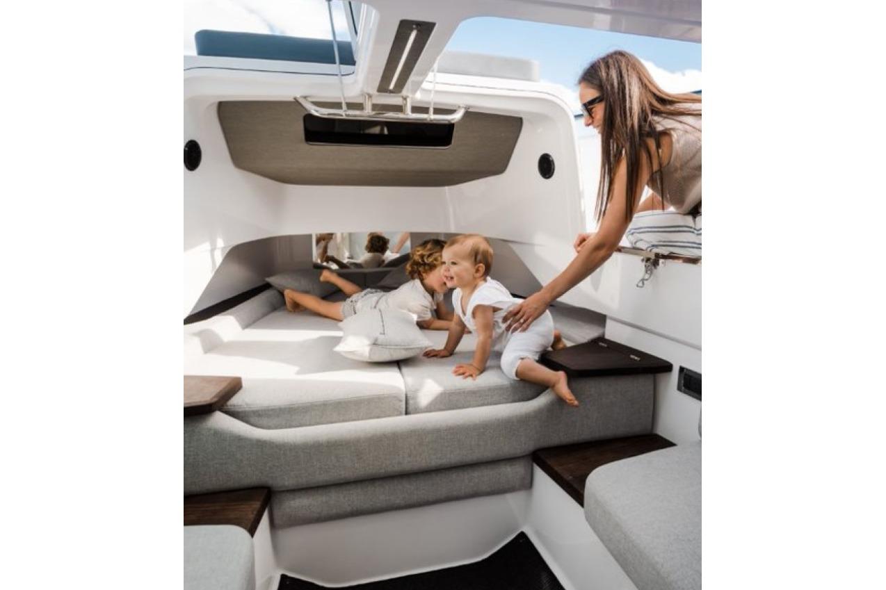 2027 Axopar 37 Sun-Top Center Consoles