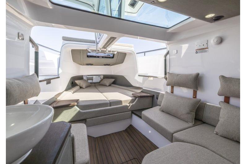 2027 Axopar 37 Xc Cross Cabin Center Consoles