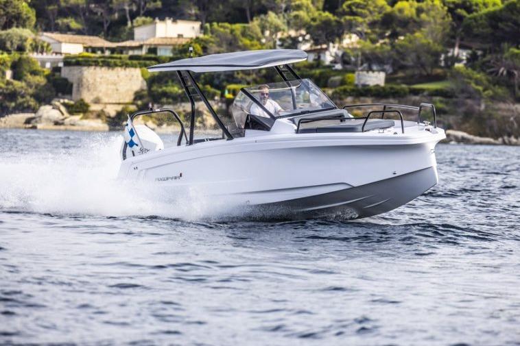 2027 Axopar 25 Cross Top Cruisers