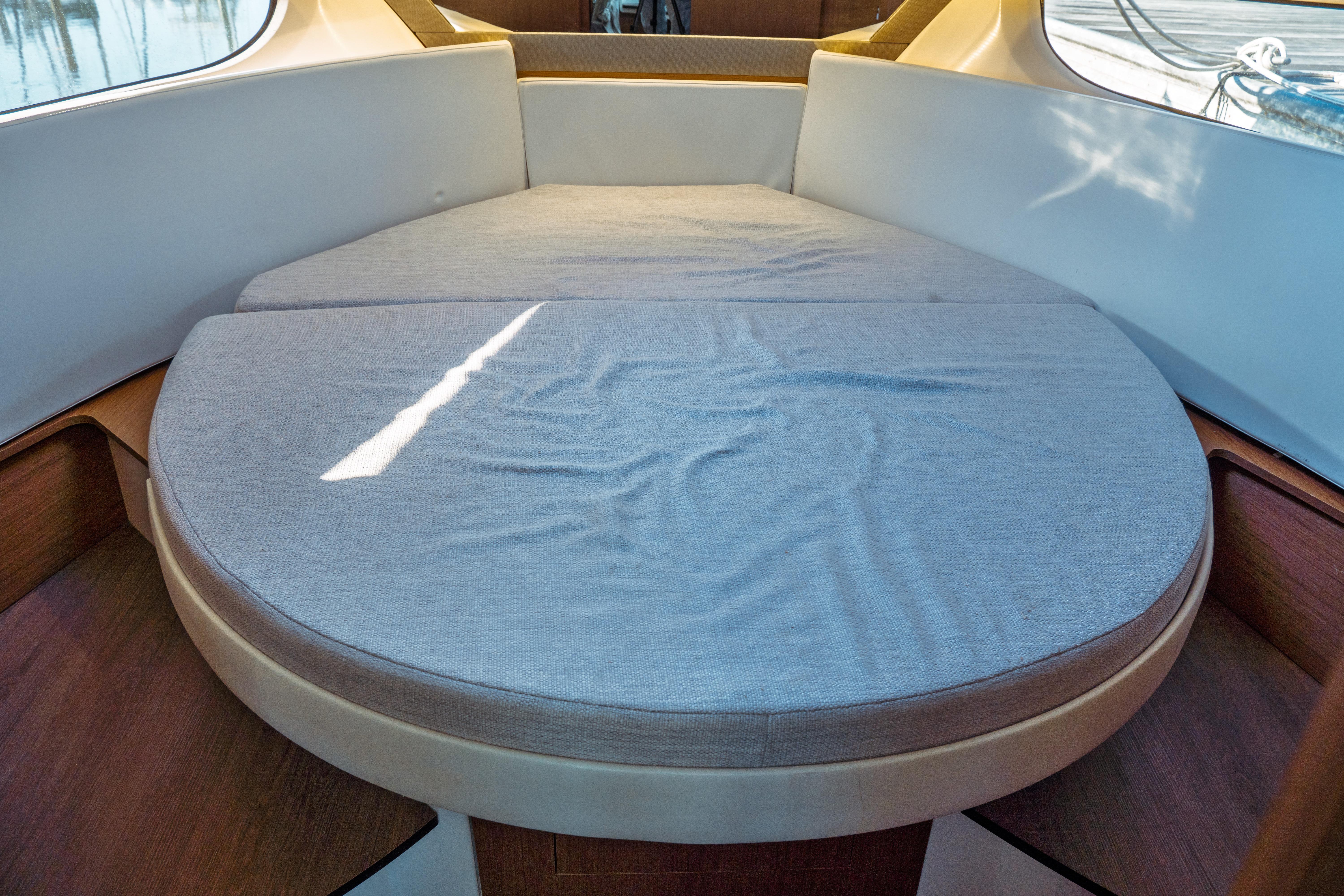 2019 Jeanneau Nc 1095 Cruisers
