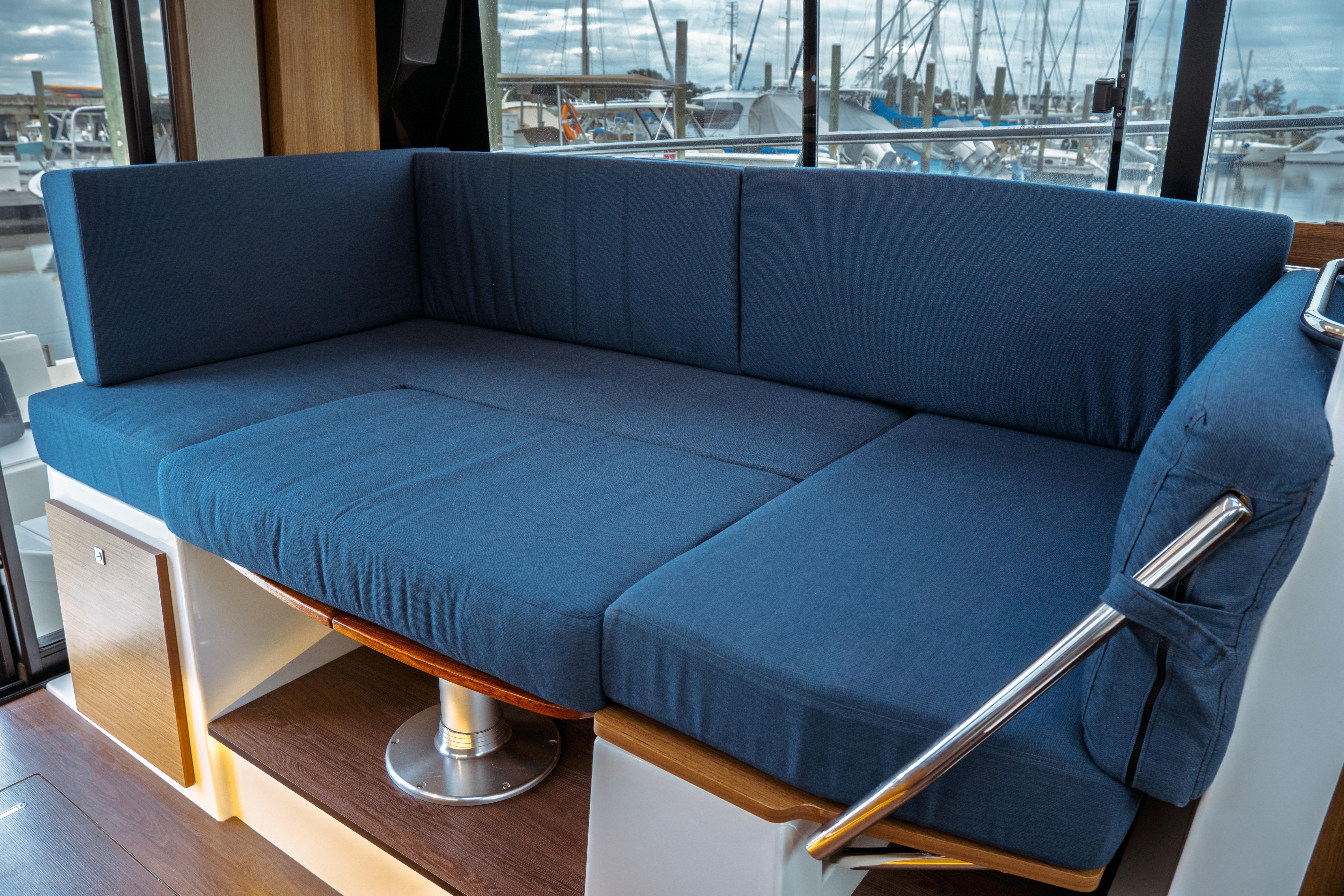 2019 Jeanneau Nc 1095 Cruisers