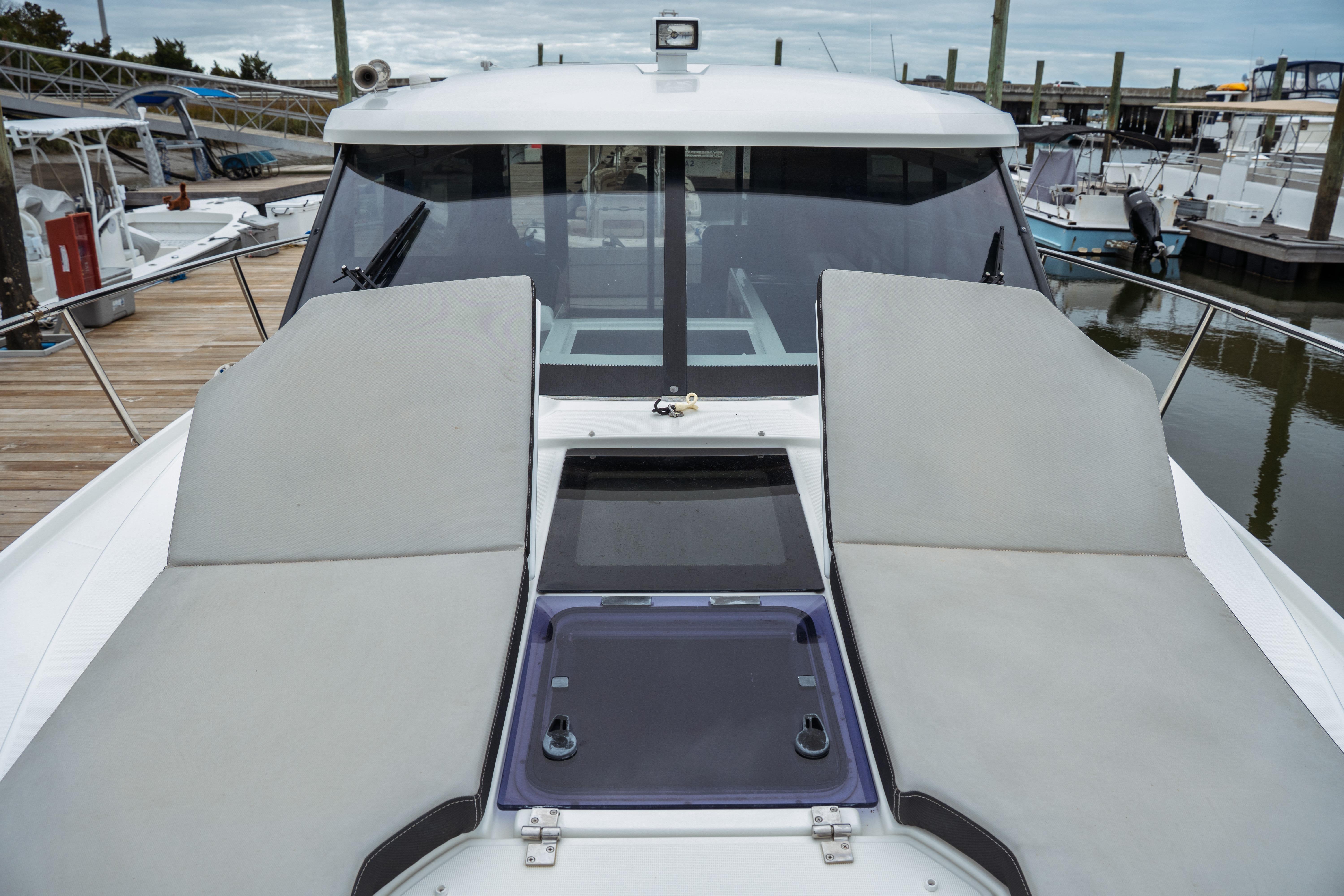 2019 Jeanneau Nc 1095 Cruisers