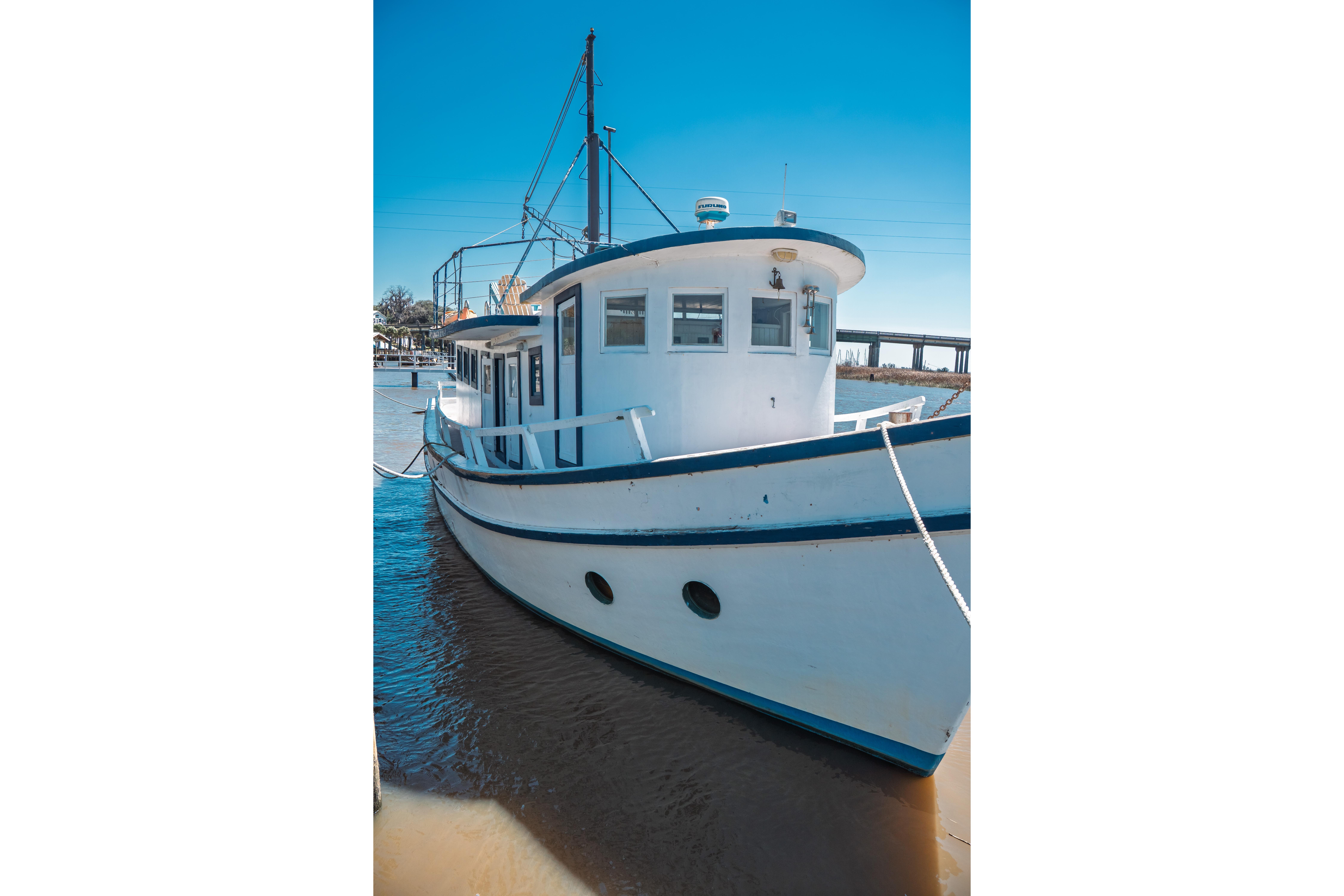 1977 Custom 43 Trawler Trawlers