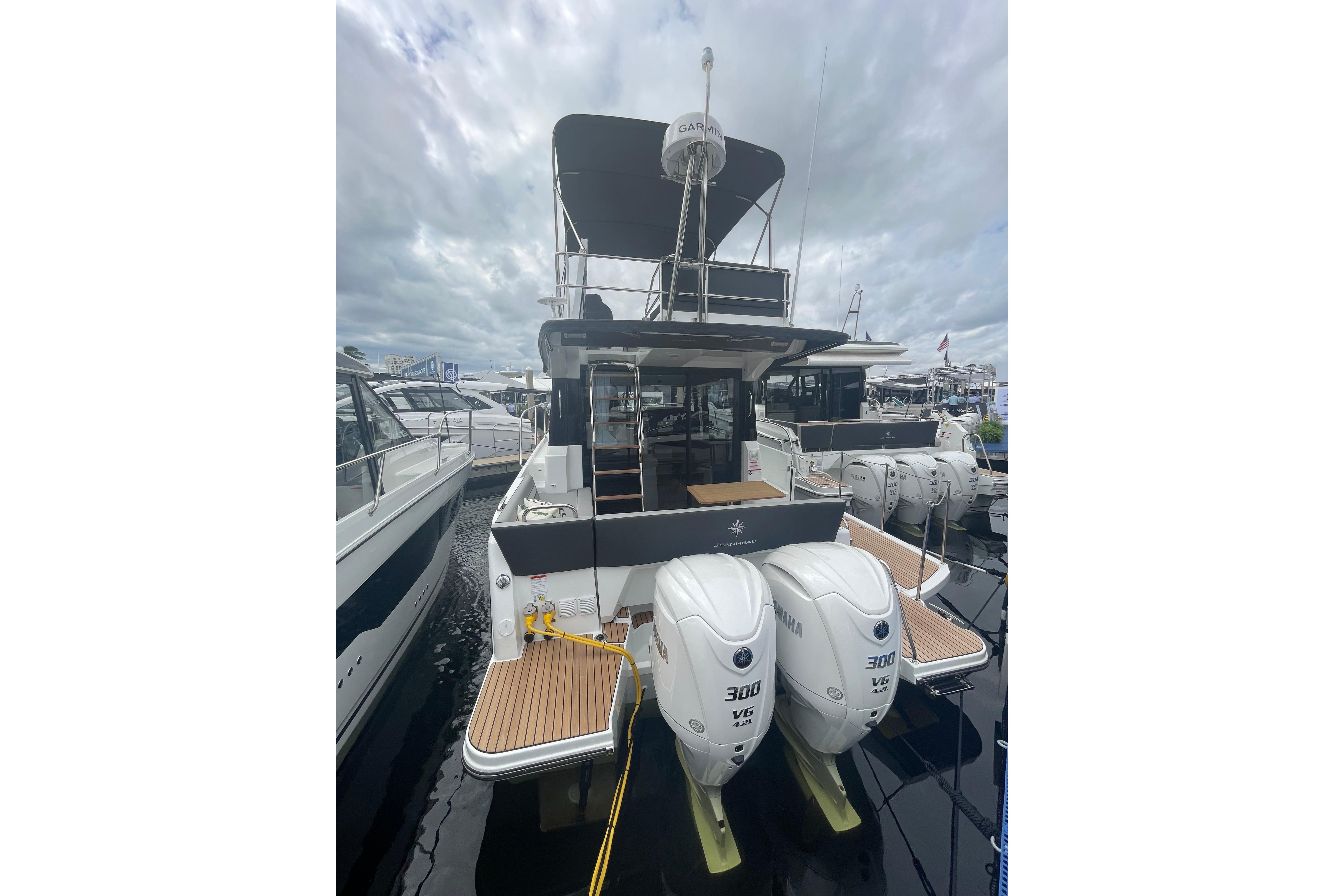 2026 Jeanneau NC 1095 Fly Series 2 Boat