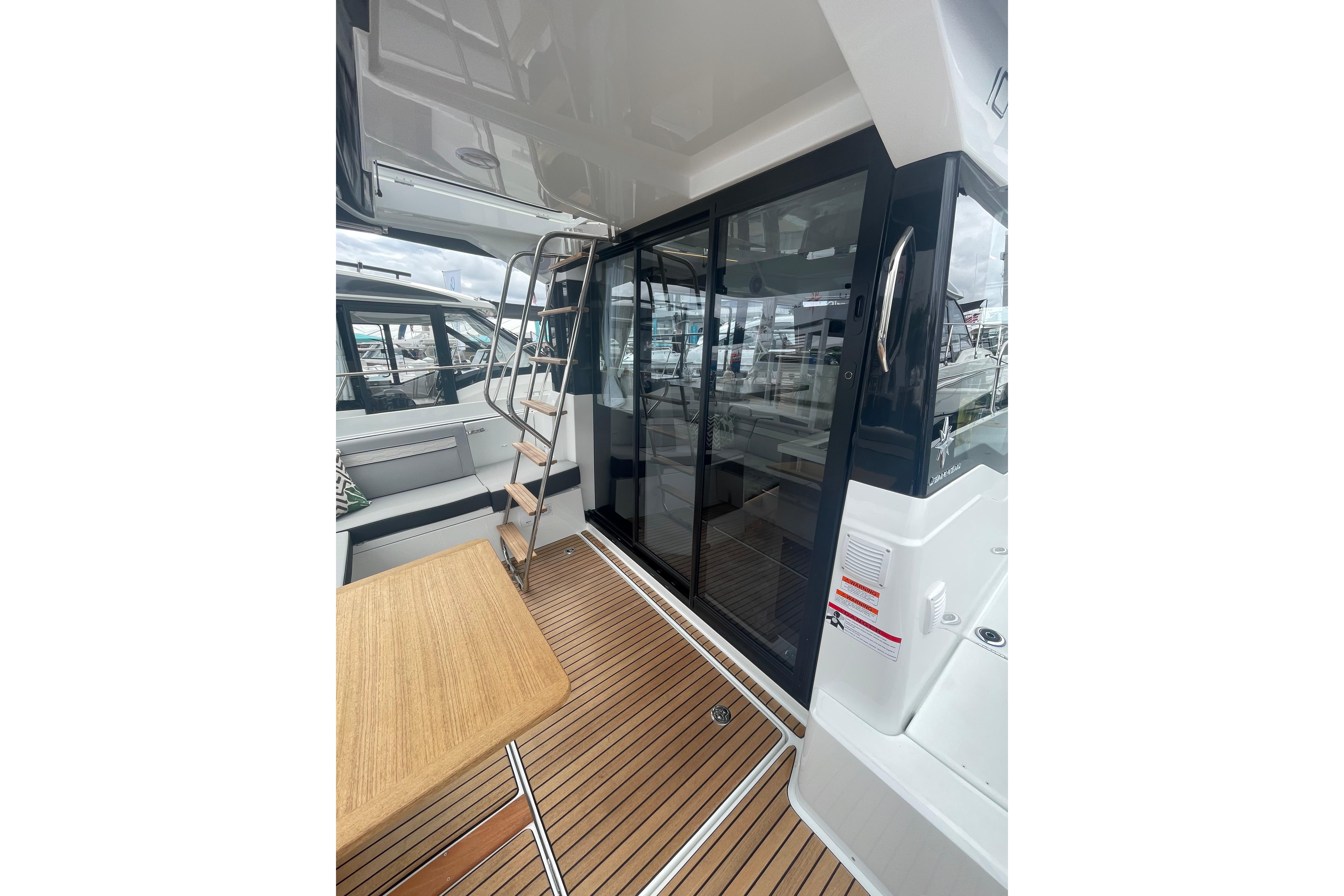 2026 Jeanneau NC 1095 Fly Series 2 Boat
