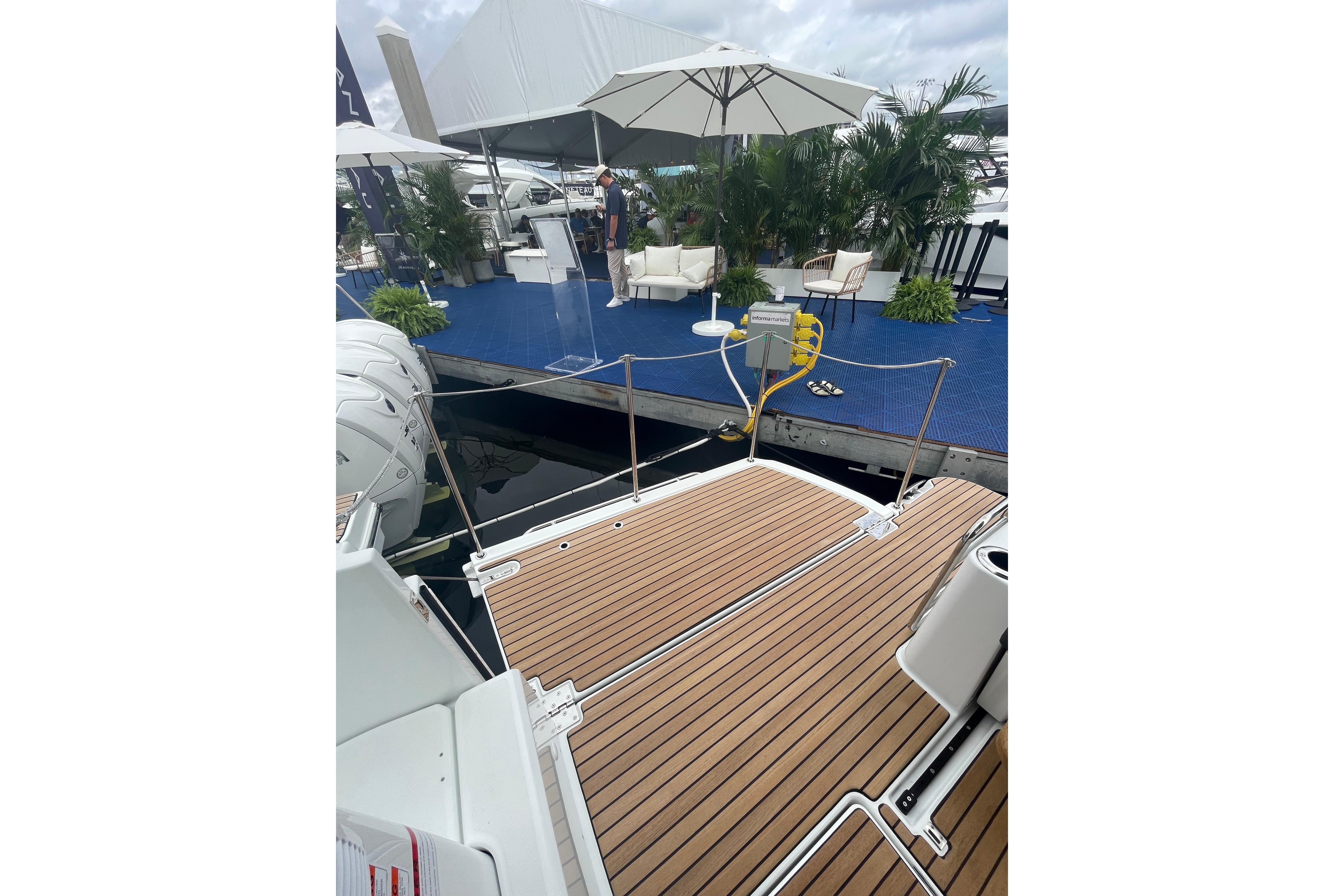 2026 Jeanneau NC 1095 Fly Series 2 Boat