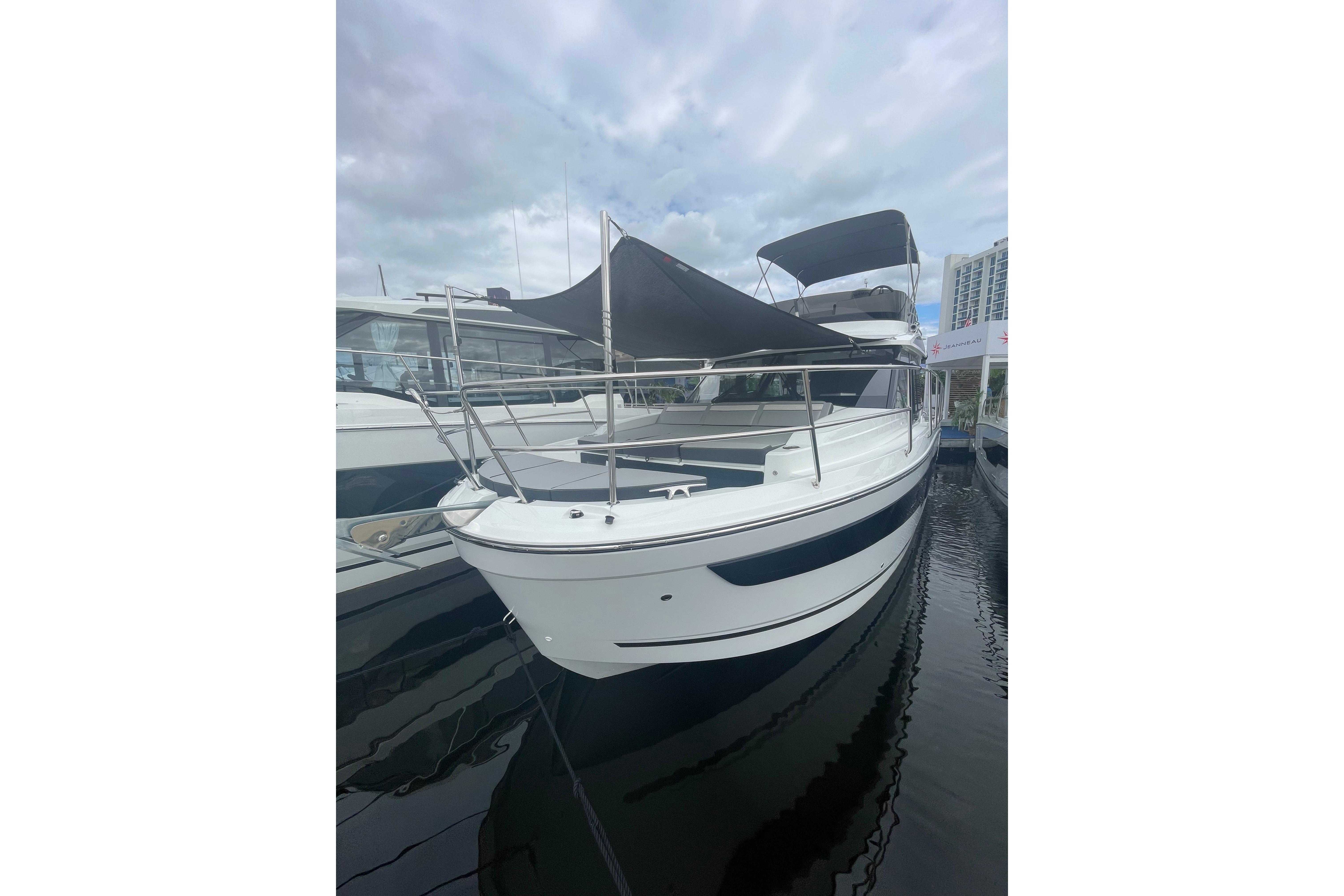 2026 Jeanneau NC 1095 Fly Series 2 Boat