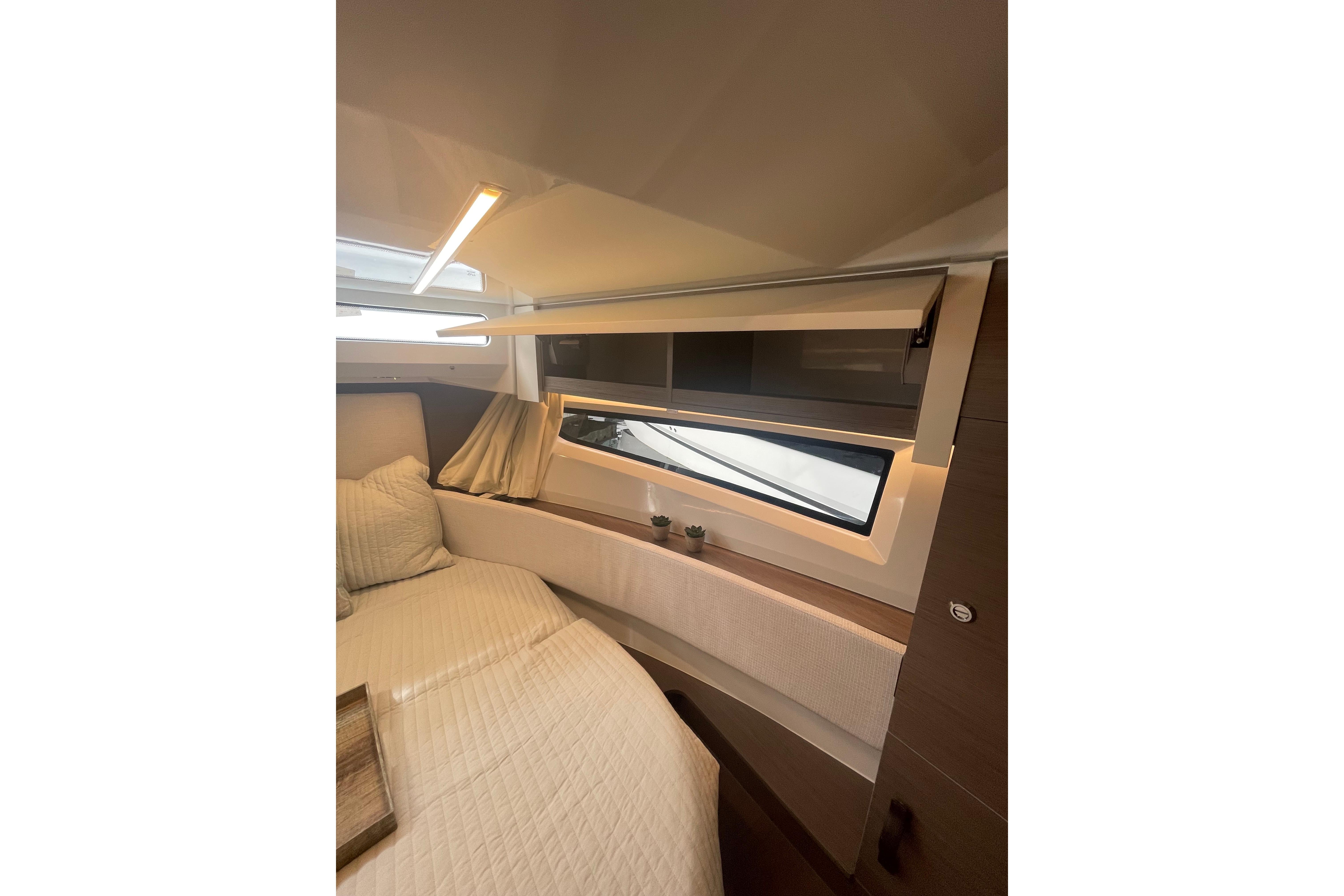 2026 Jeanneau NC 1095 Fly Series 2 Boat