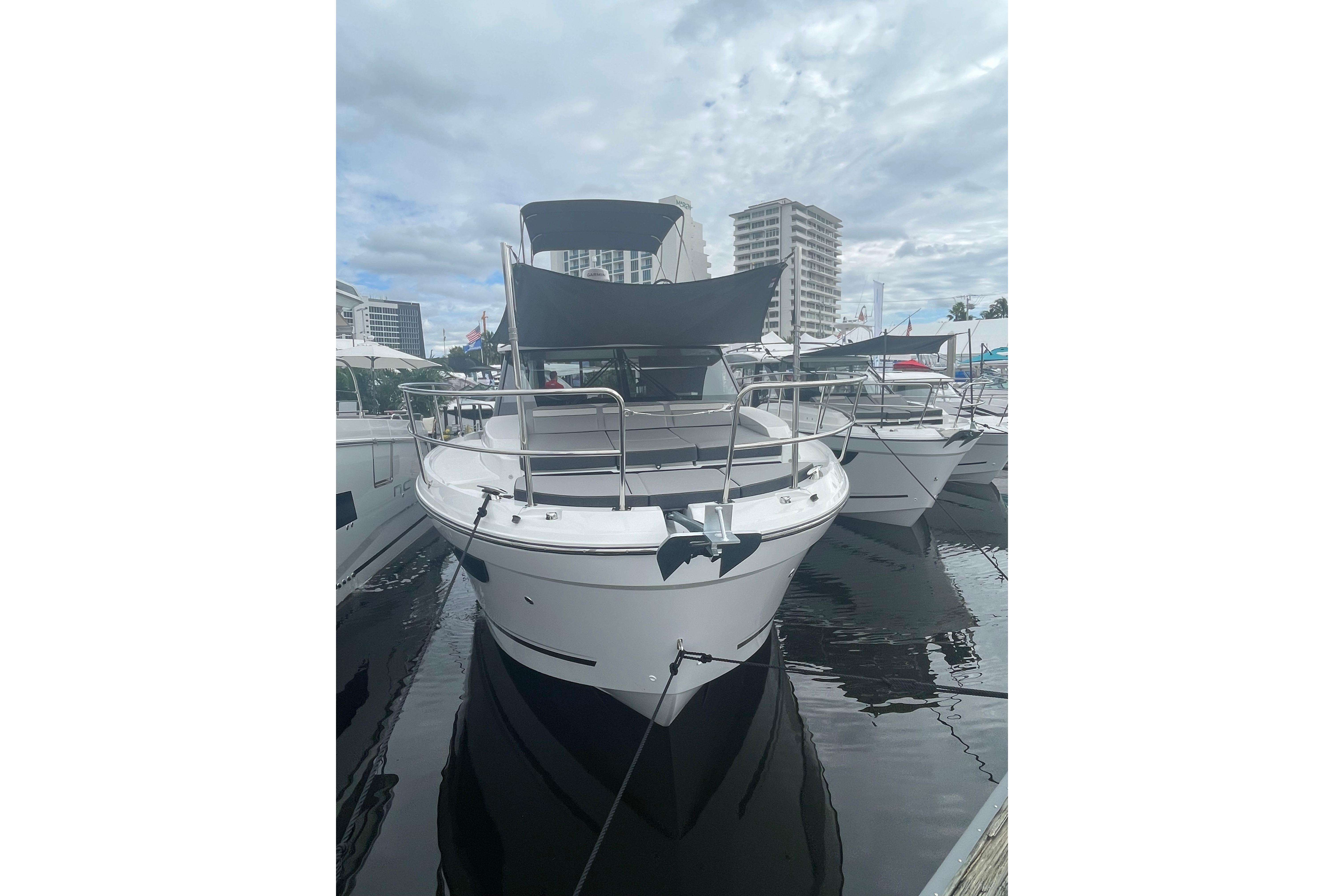 2026 Jeanneau NC 1095 Fly Series 2 Boat