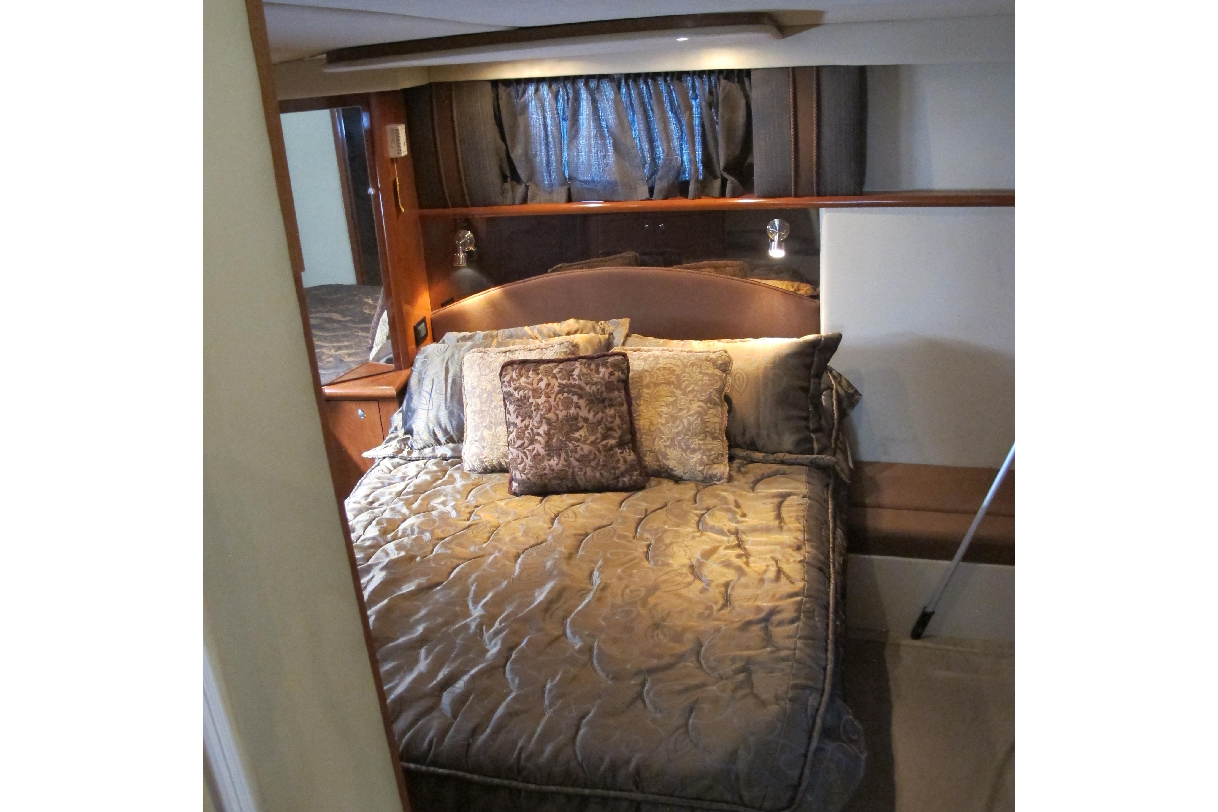 2006 Cruisers Yachts 385 Motoryacht Motor Yachts